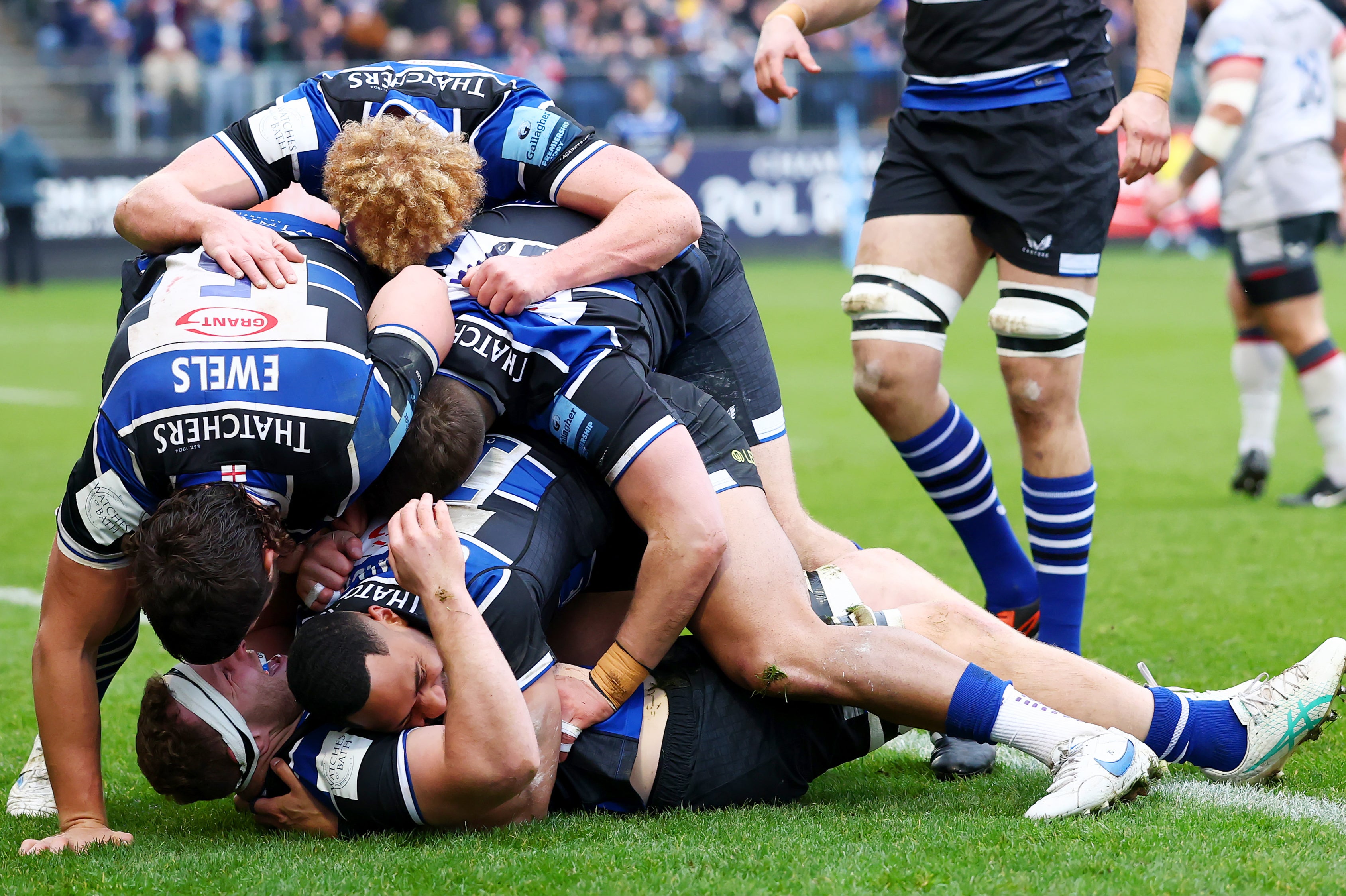 Bath were unstoppable against a 14-man Saracens