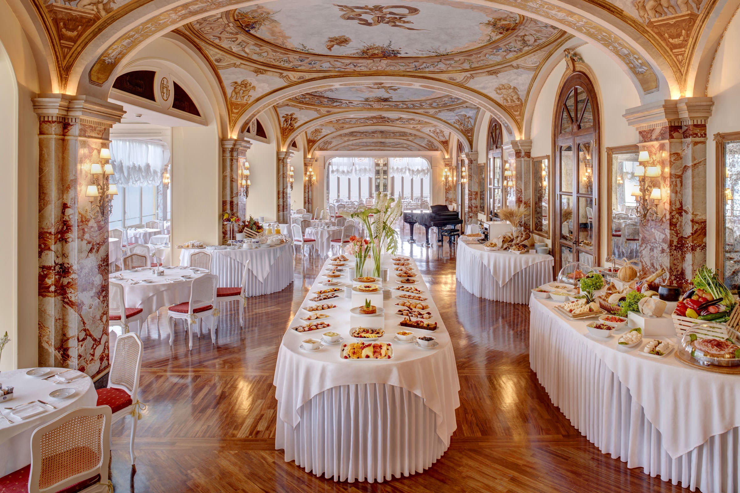 Breakfast is beautifully presented and often accompanied by gentle piano playing