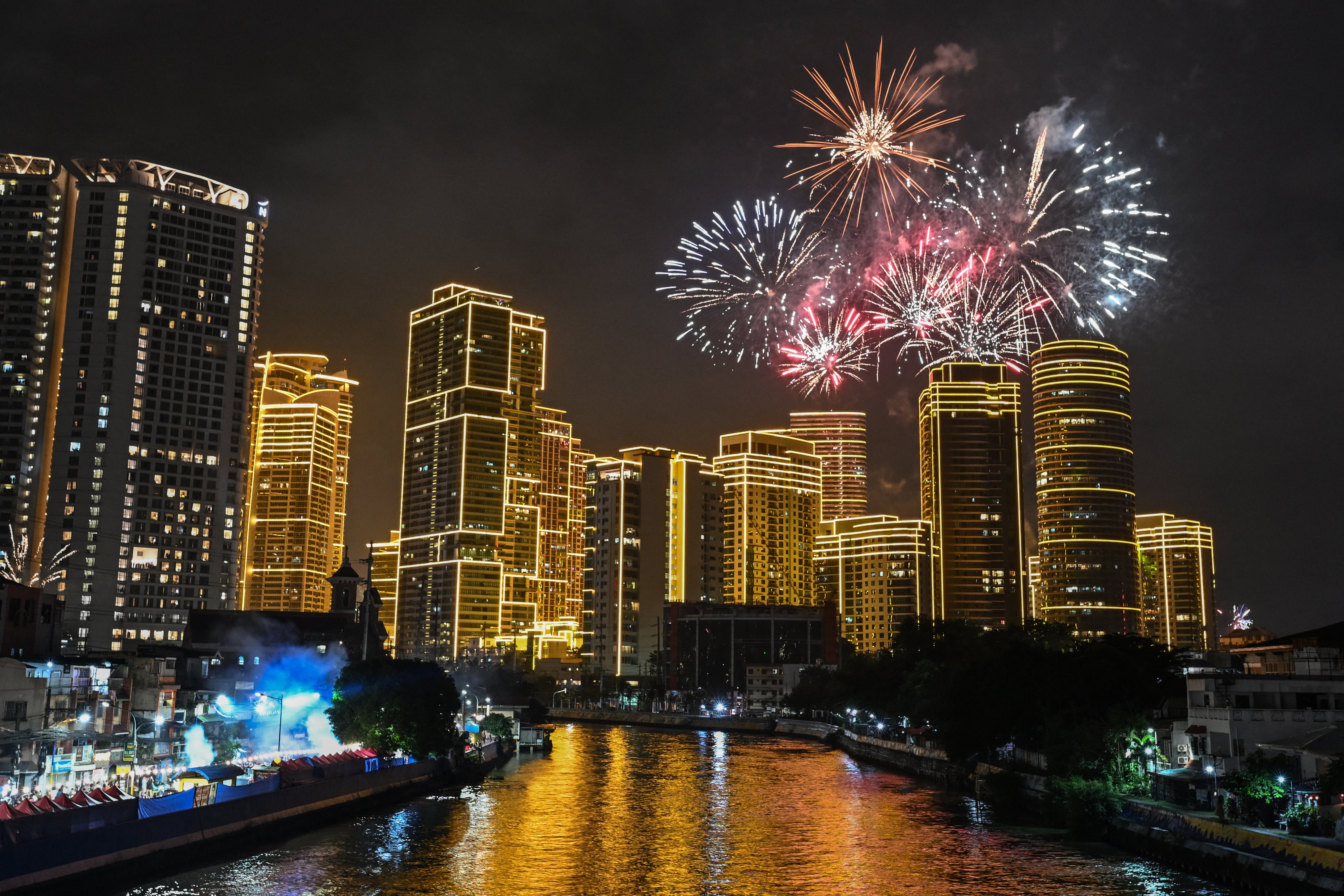 File. Manila skyline
