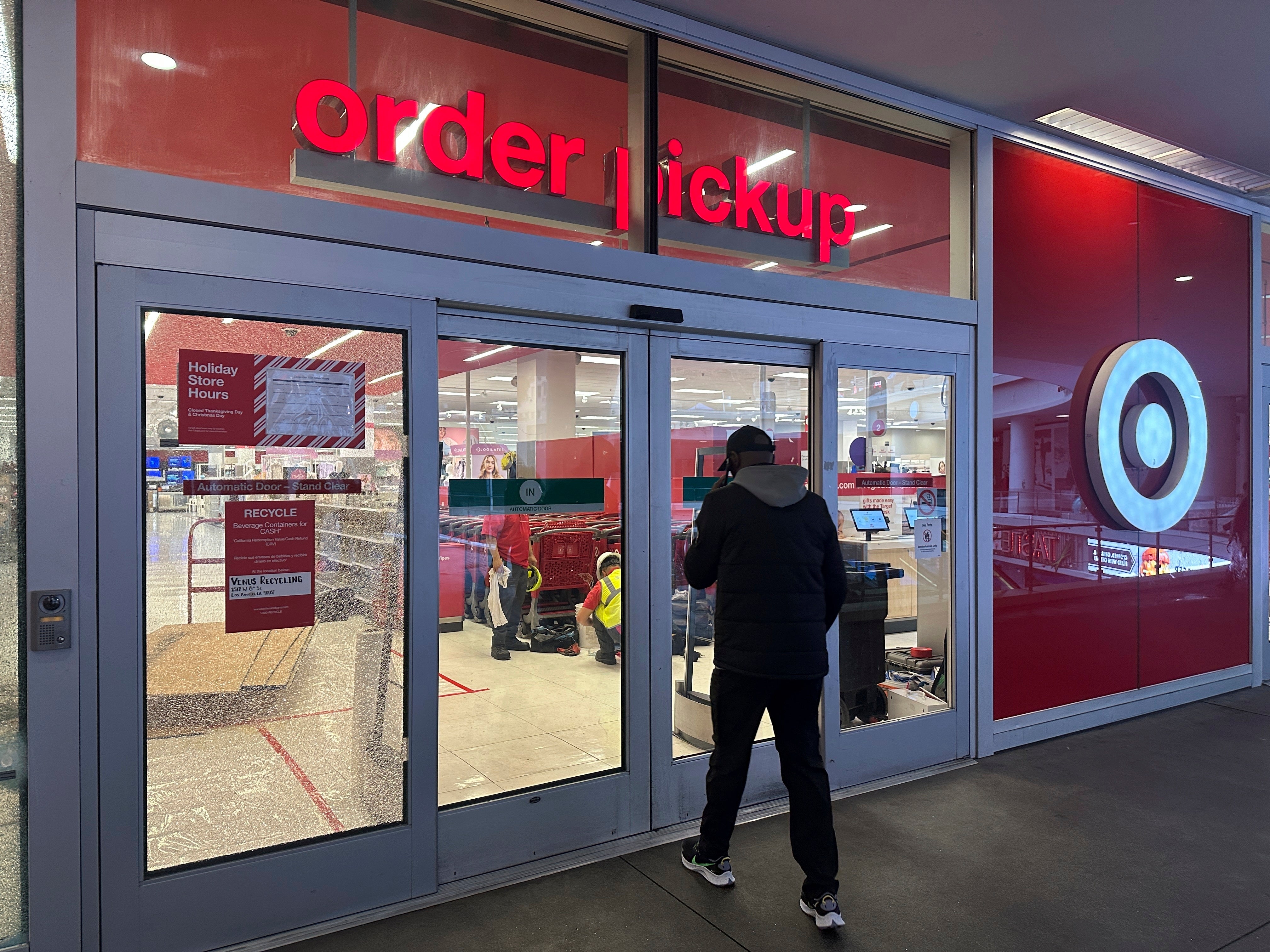 Los Angeles Shooting Shoplifting