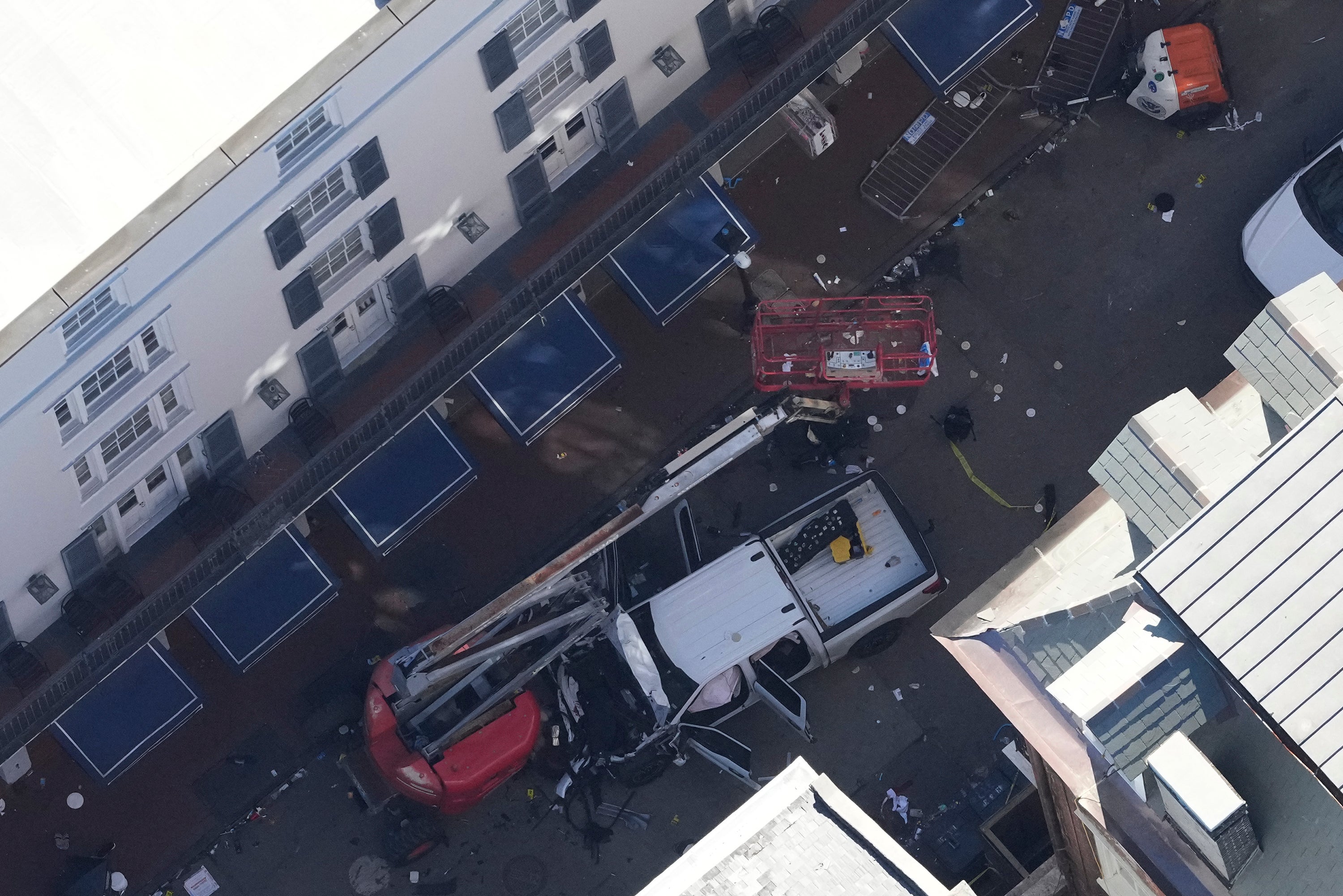 New-Orleans-Car-Into-Crowd