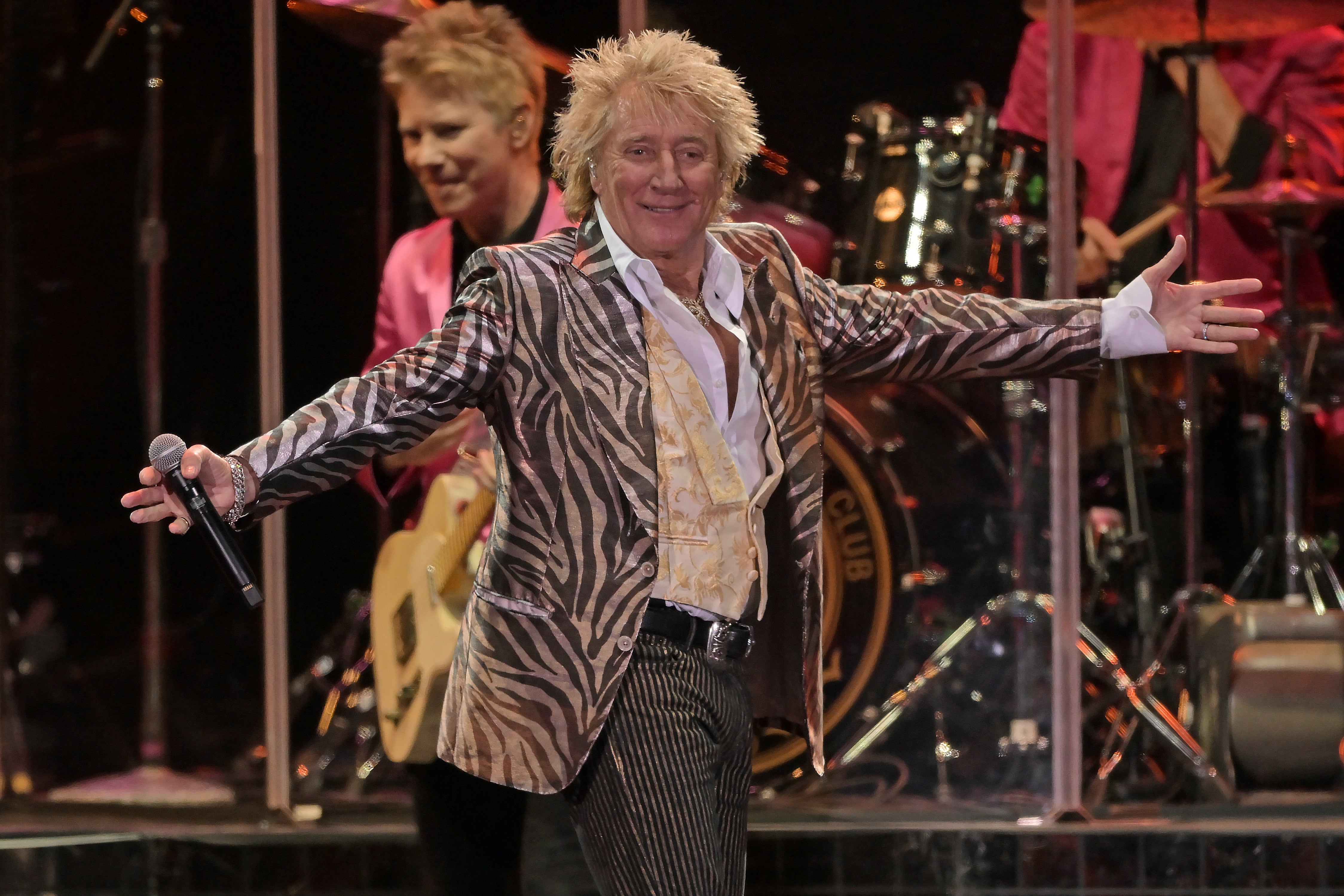 Rocker Rod Stewart stepped in after a four-year-old boy waited years for a diagnosis through the NHS