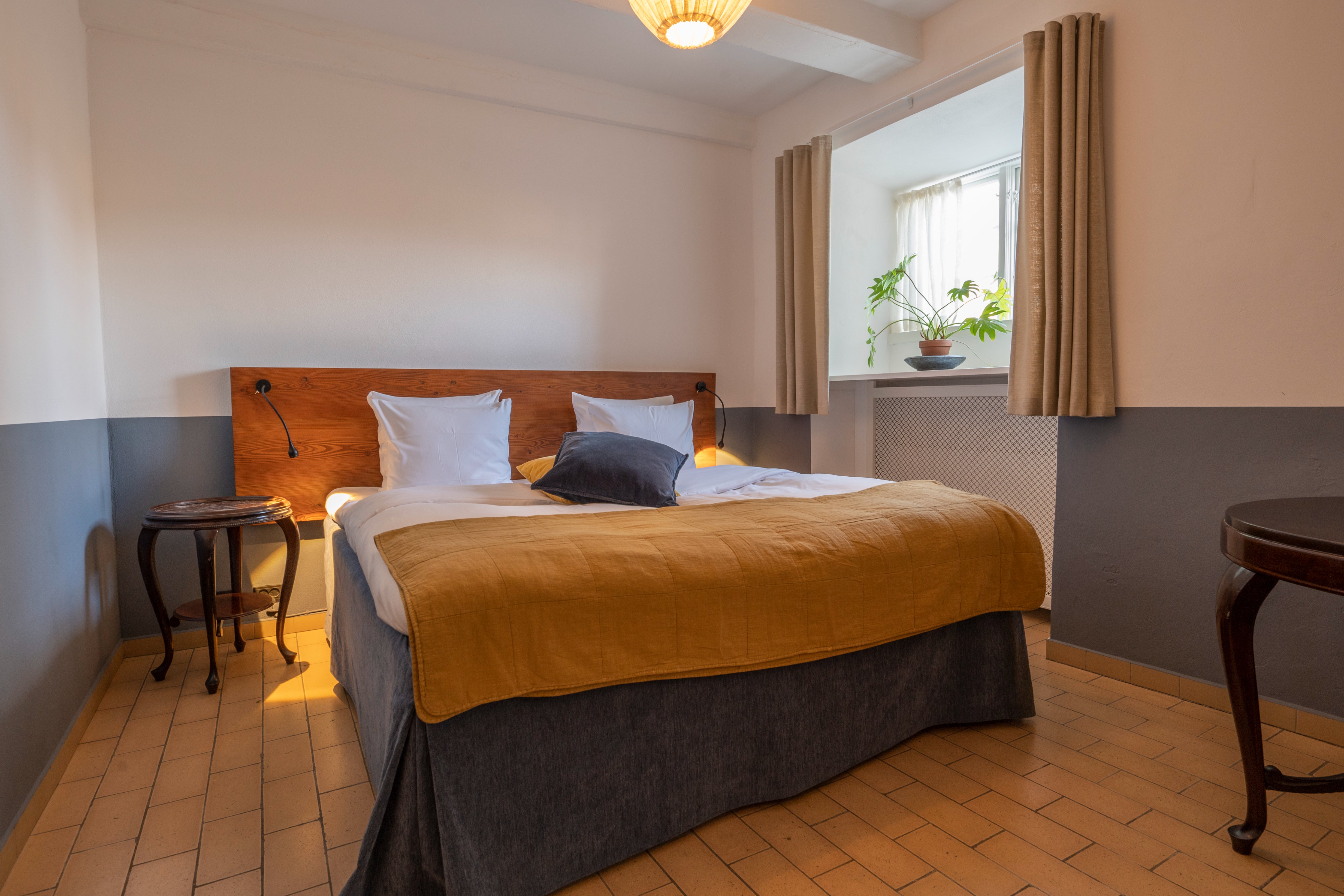 Families with older kids and teens will appreciate the stylish Kanalhuset rooms