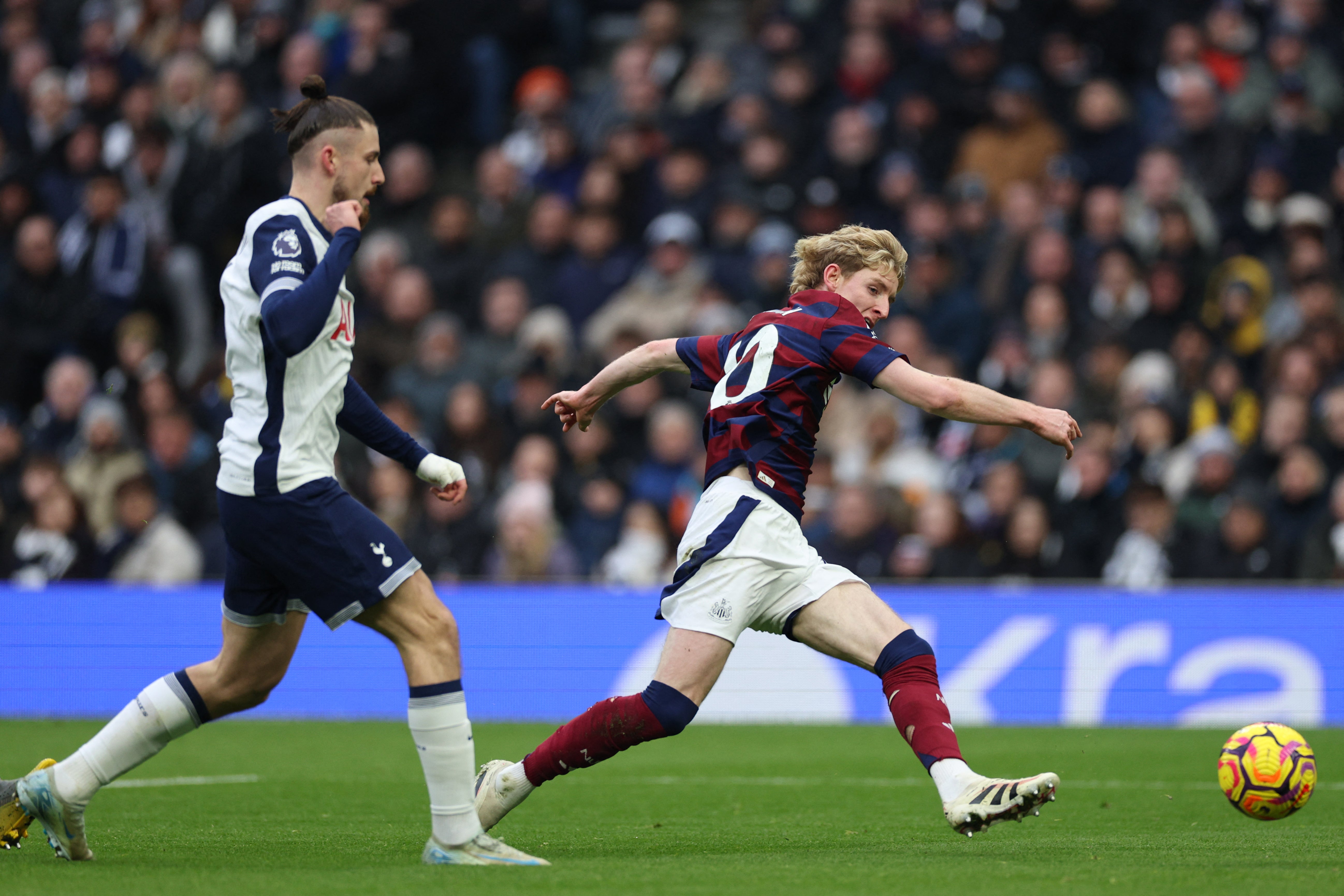 Anthony Gordon levelled for Newcastle after Solanke’s opener