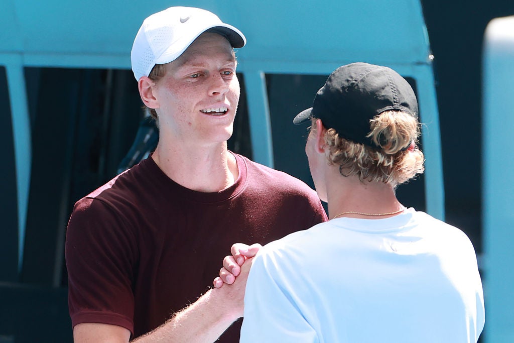 Cruz Hewitt had a hit with World No 1 Jannik Sinner