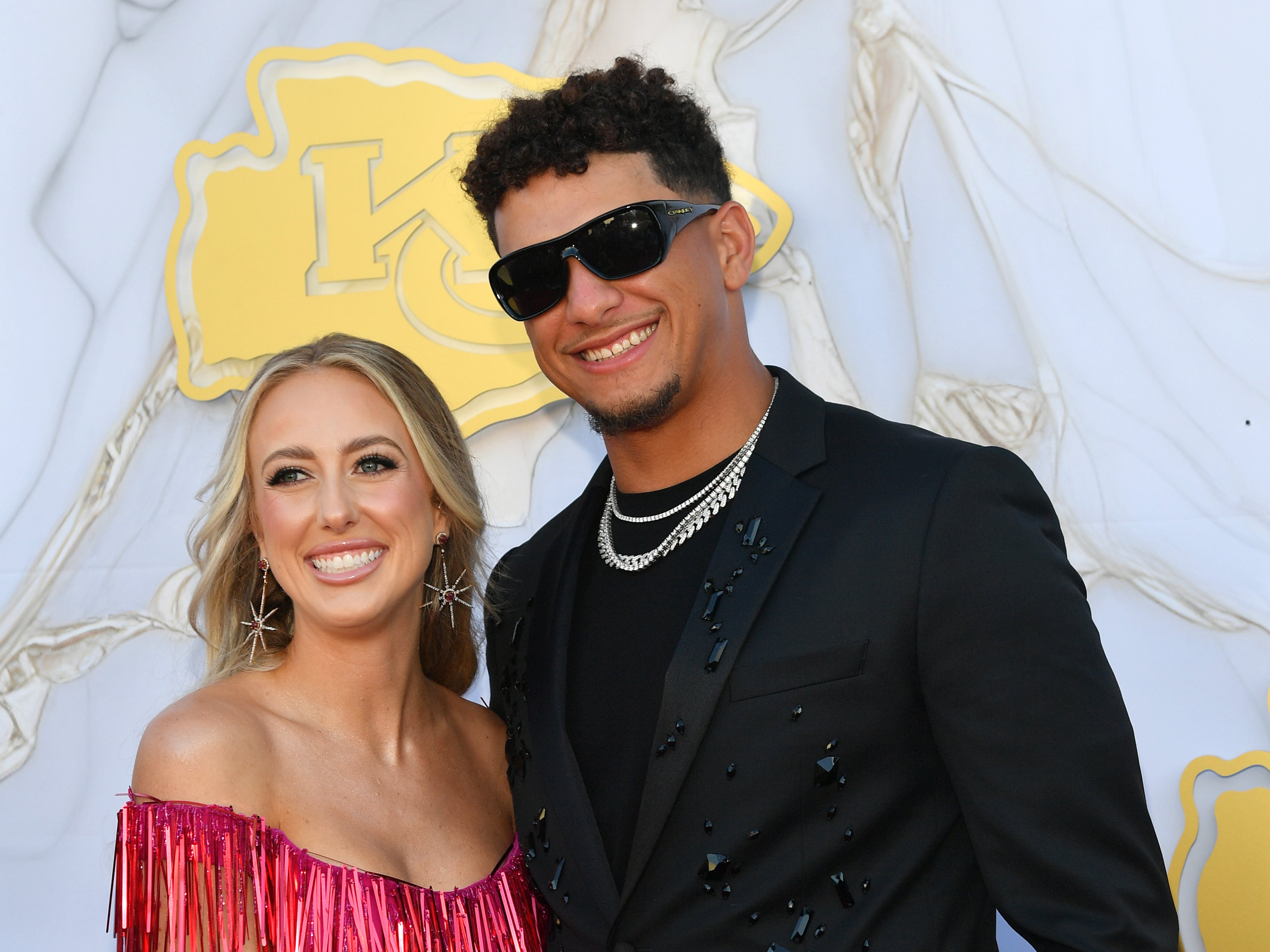 Brittany Mahomes will have her pregnancy induced during Patrick Mahomes’ NFL bye week