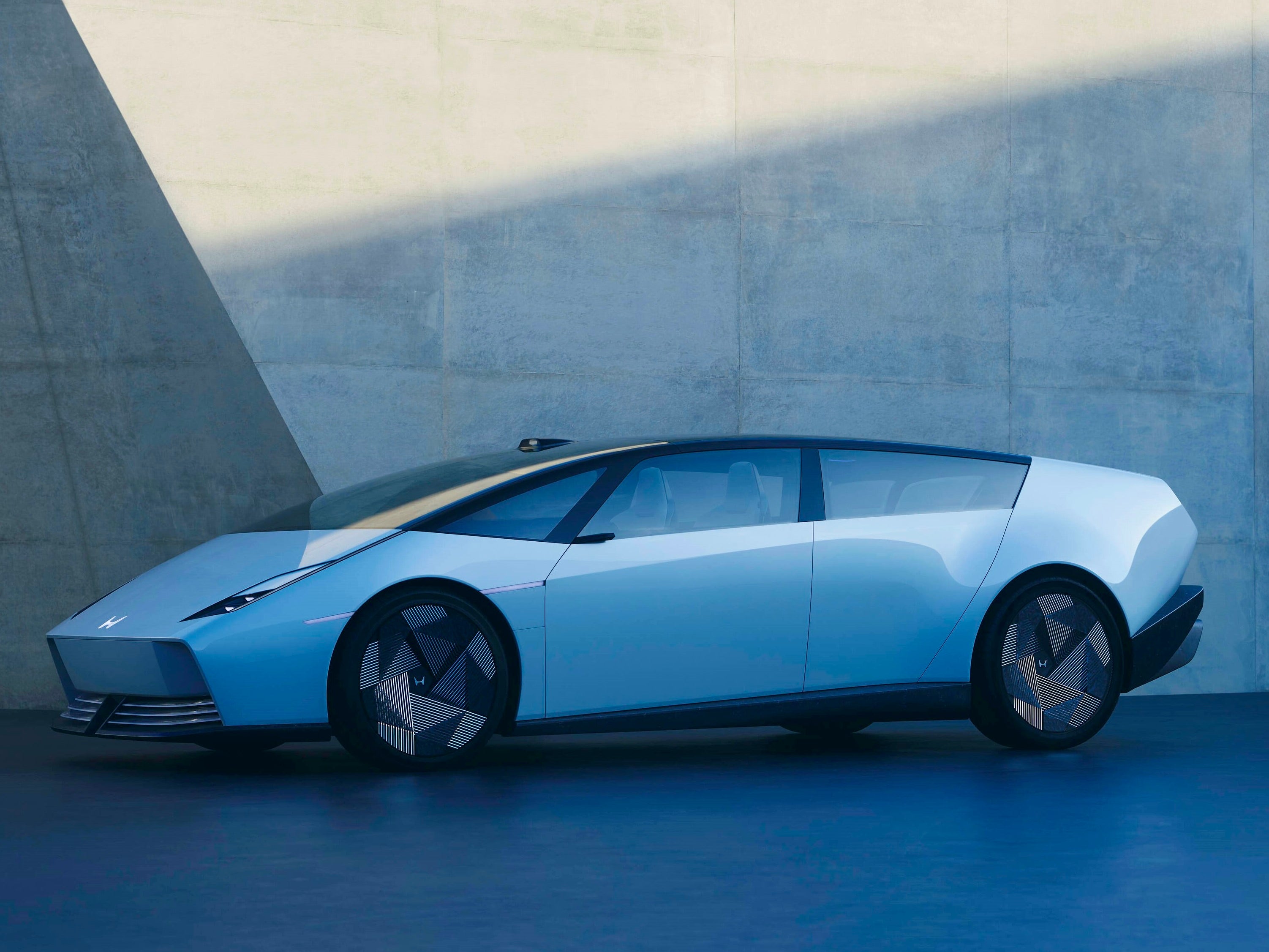 Honda’s 0 Saloon has stayed true to the low, sleek concept unveiled at last year’s CES in Las Vegas