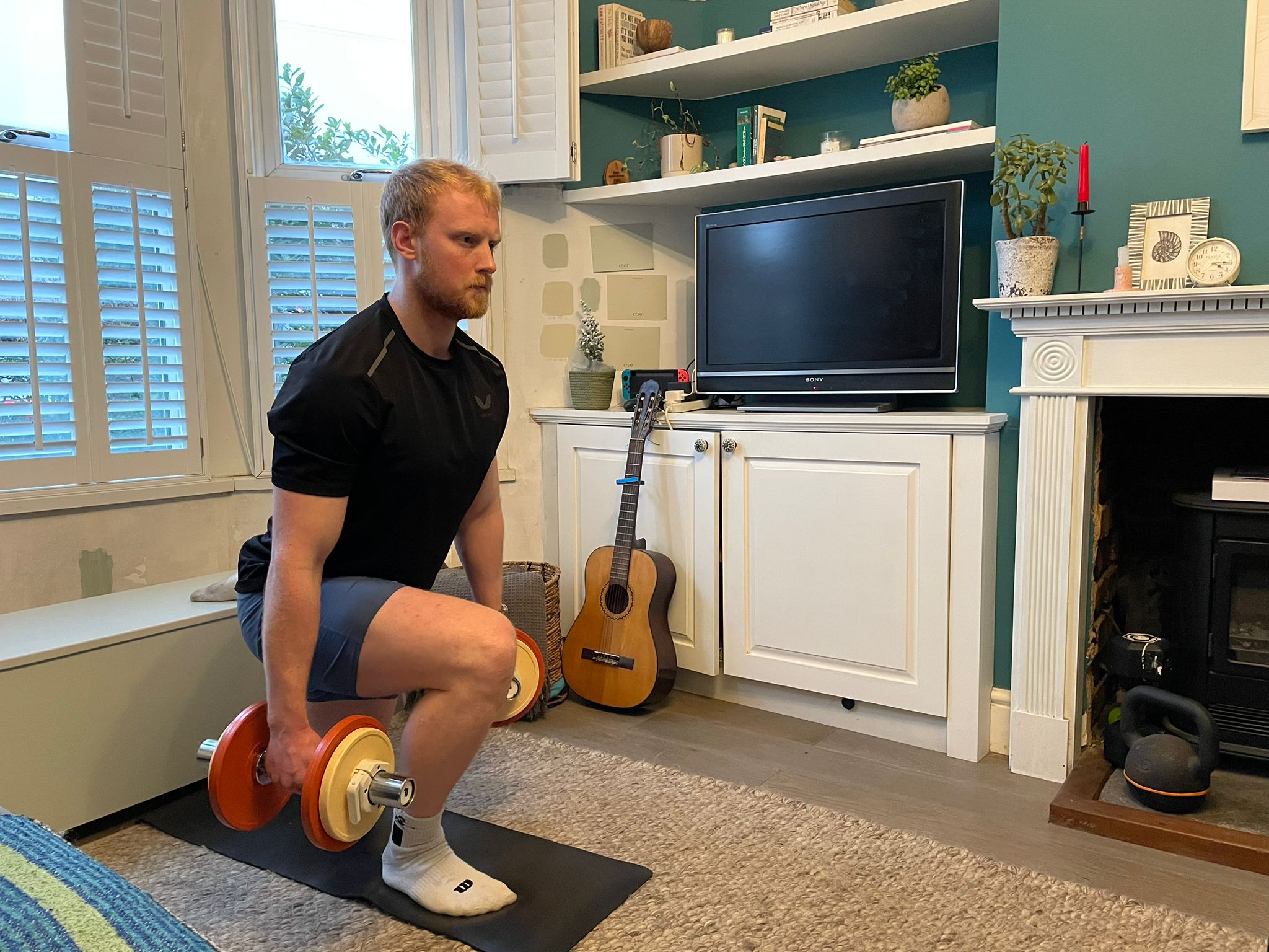 The Independent's fitness writer Harry Bullmore performing a Bulgarian split squat using the Fittle Box