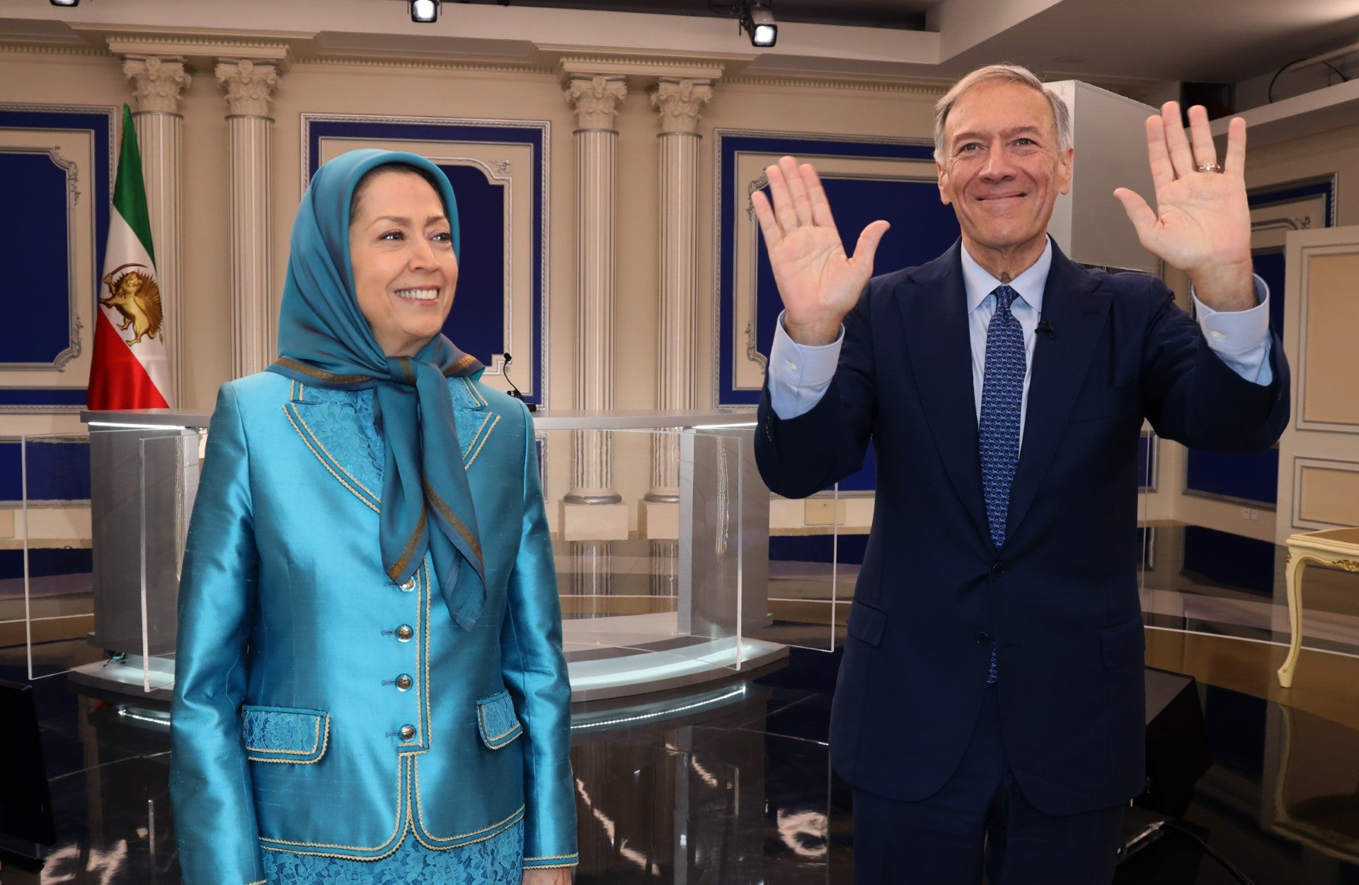 Mike Pompeo (r) joined the National Council of Resistance of Iran in Paris