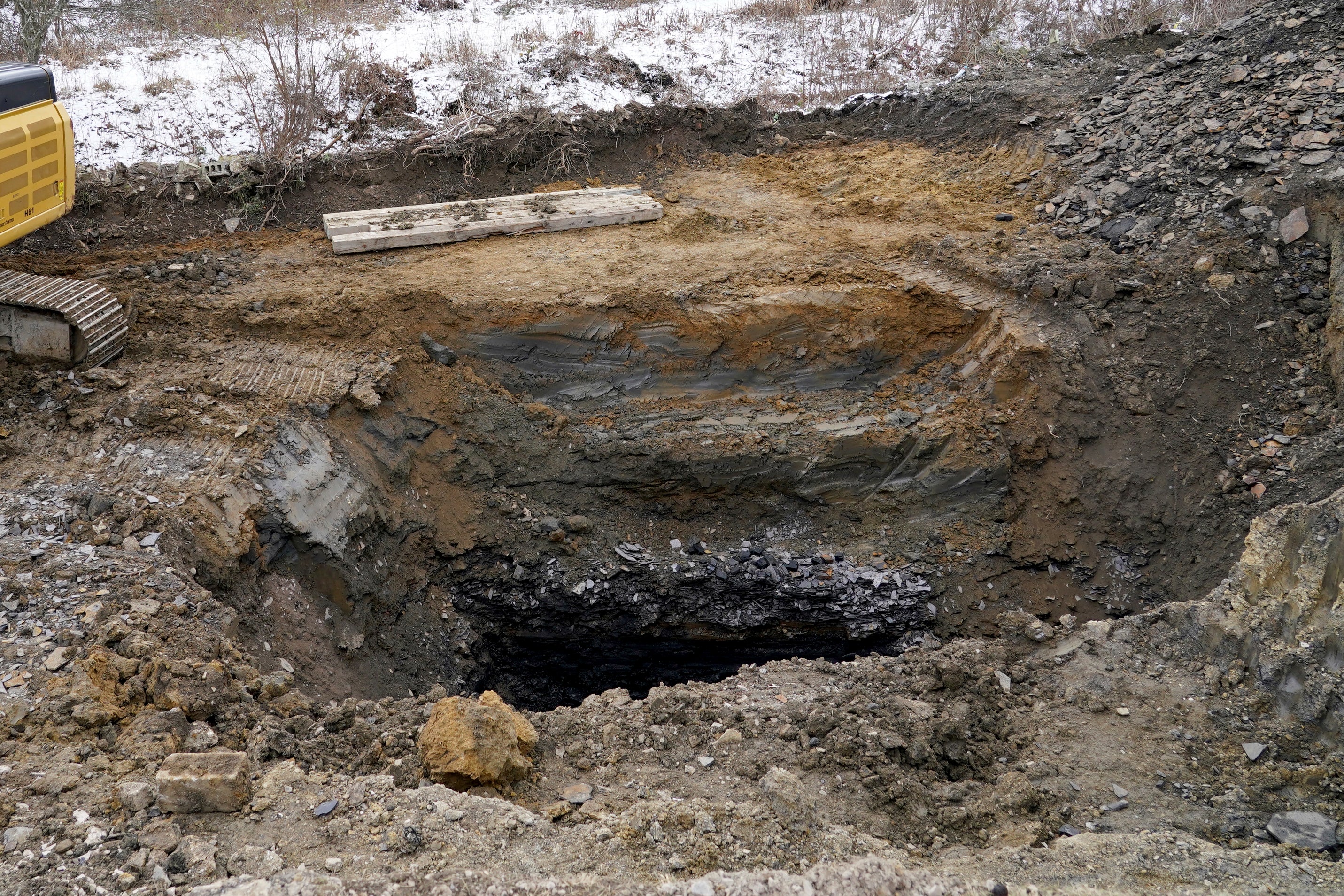 Missing Woman-Sinkhole Search