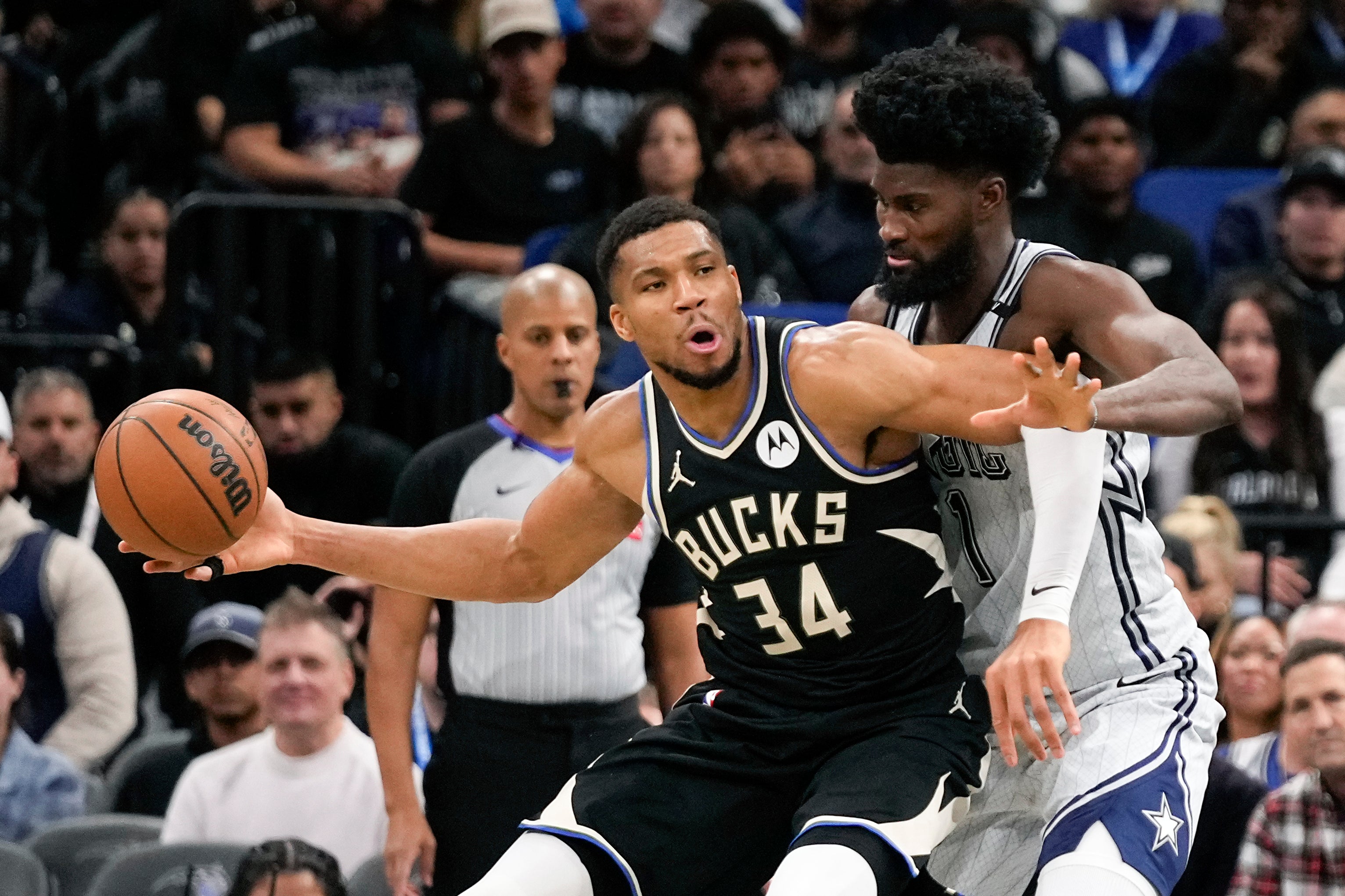 Bucks Magic Basketball