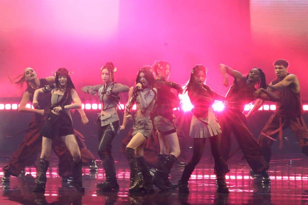 Адор раскида ексклузивни уговор са чланицом НевЈеанса Данијелом Марш