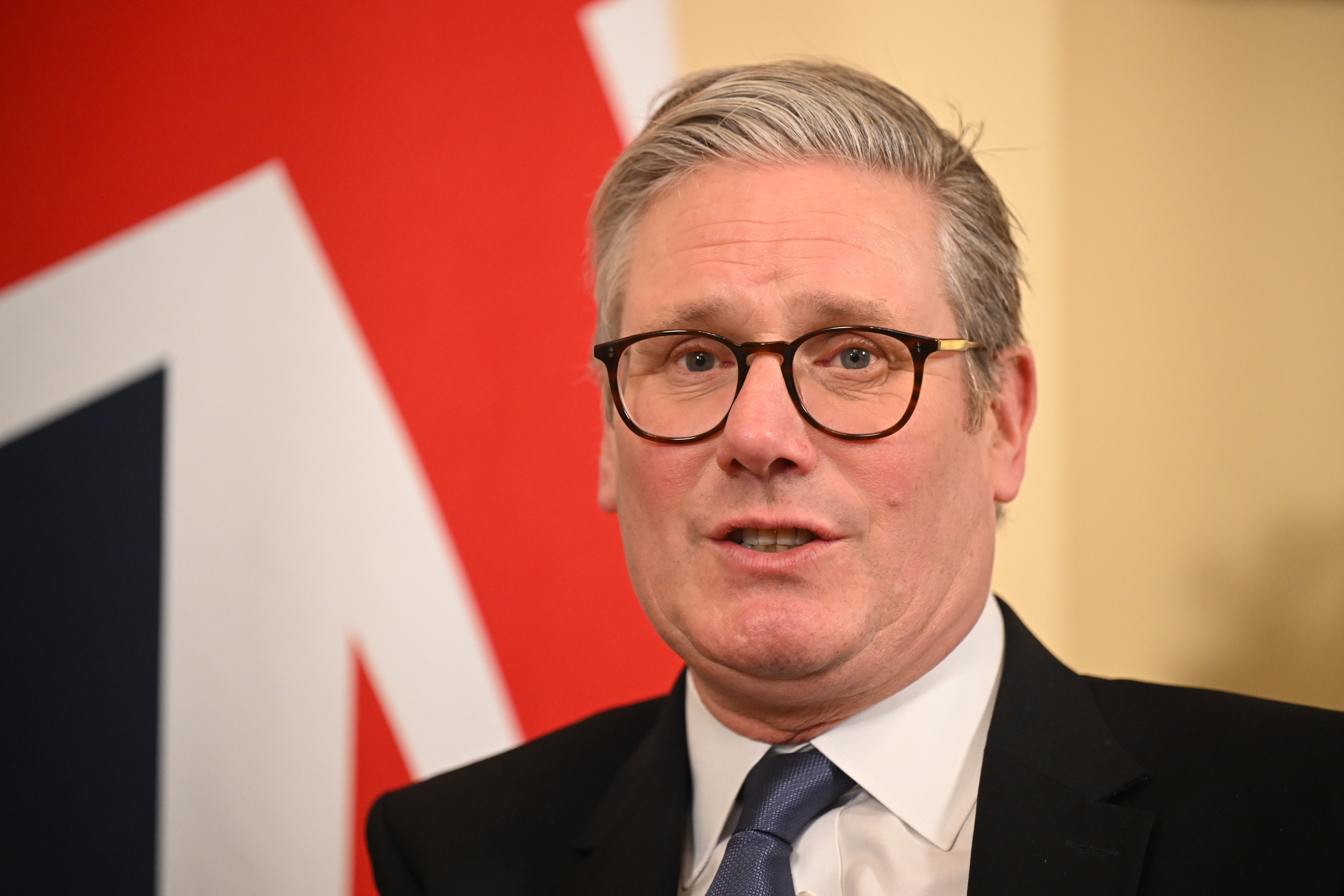 Keir Starmer has promised to cut net migration