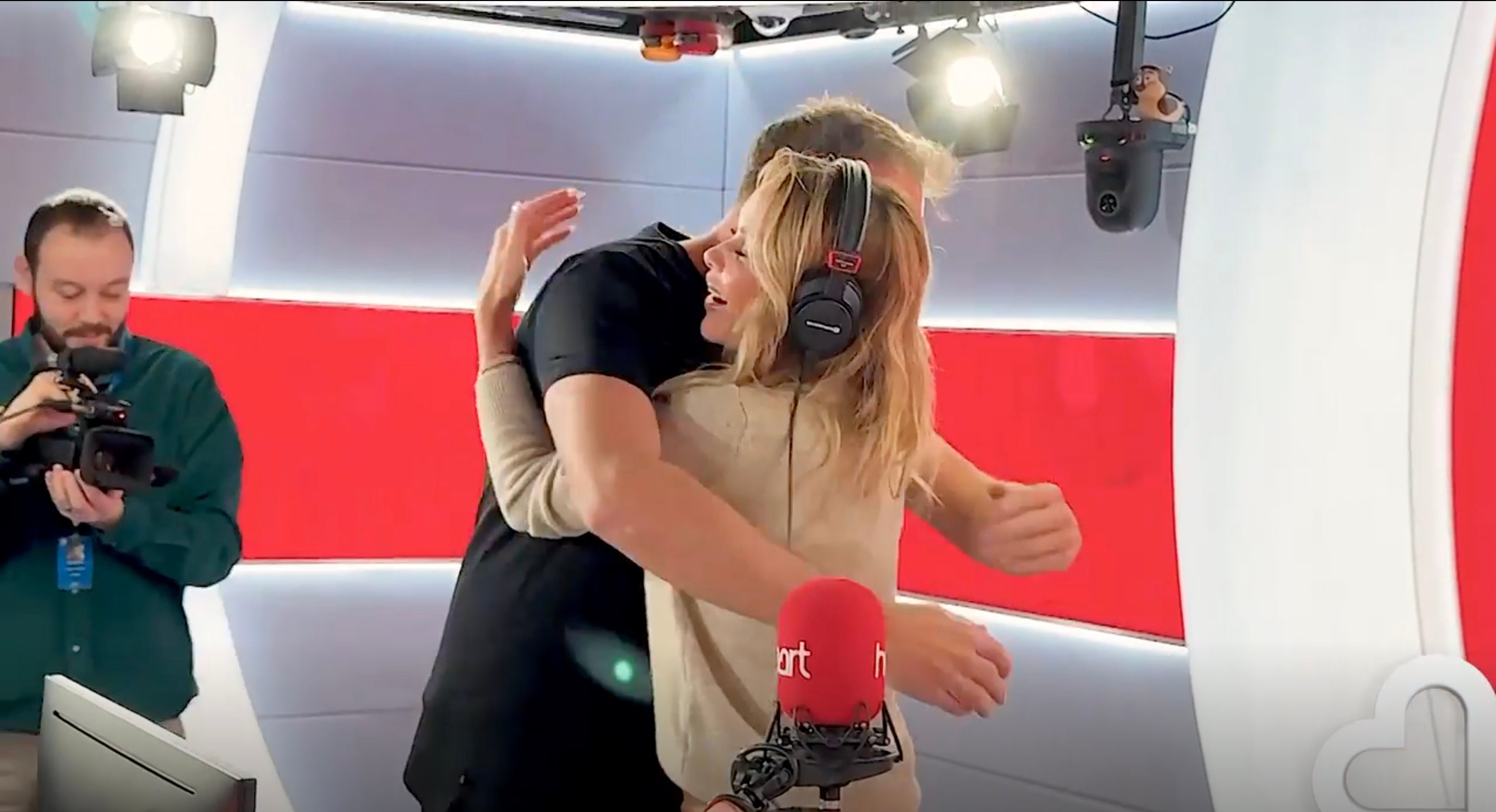 Jamie Theakston and Amanda Holden reuniting in the Heart FM studio