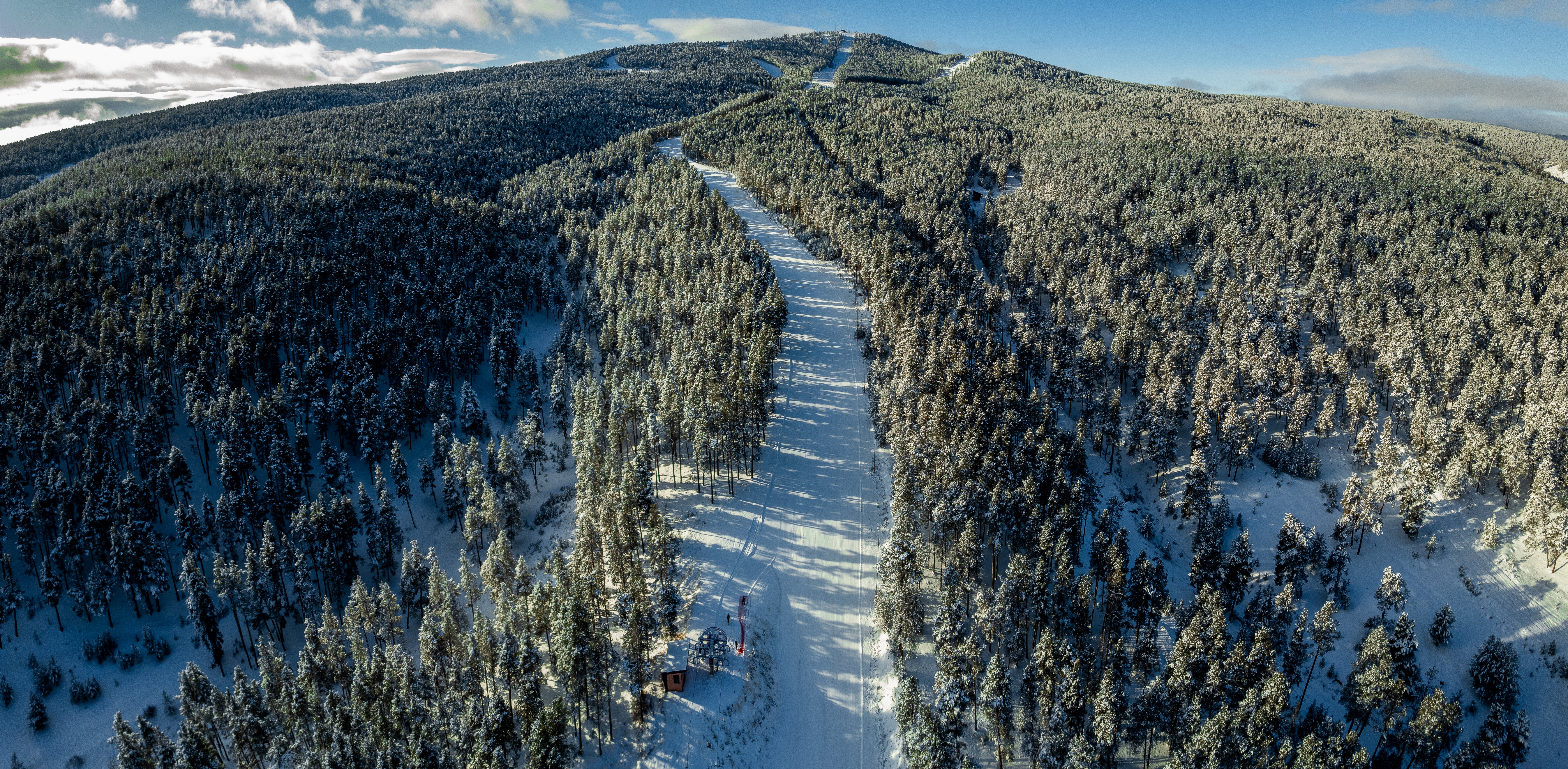 Duja Chalet Ski Resort sits in the seat of Cıbıltepe Mountain