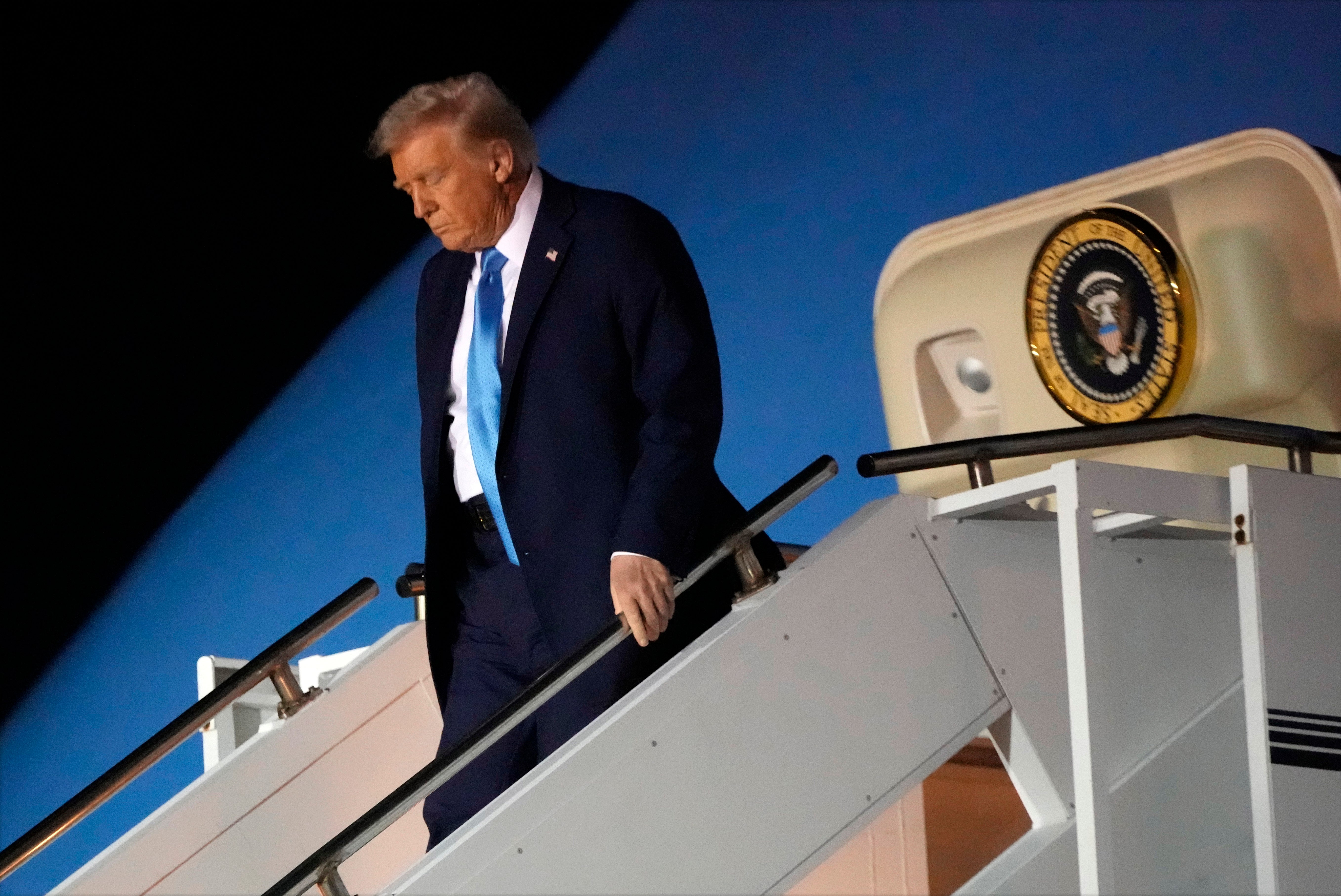 The US president has announced he will impose 25% trade taxes on goods coming from Canada and Mexico