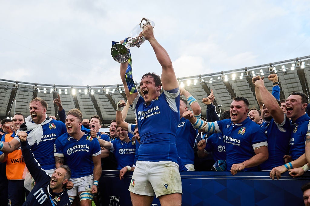 Italy celebrates after winning the Cuttitta Cup during the 2024 Six Nations match between Italy and Scotland