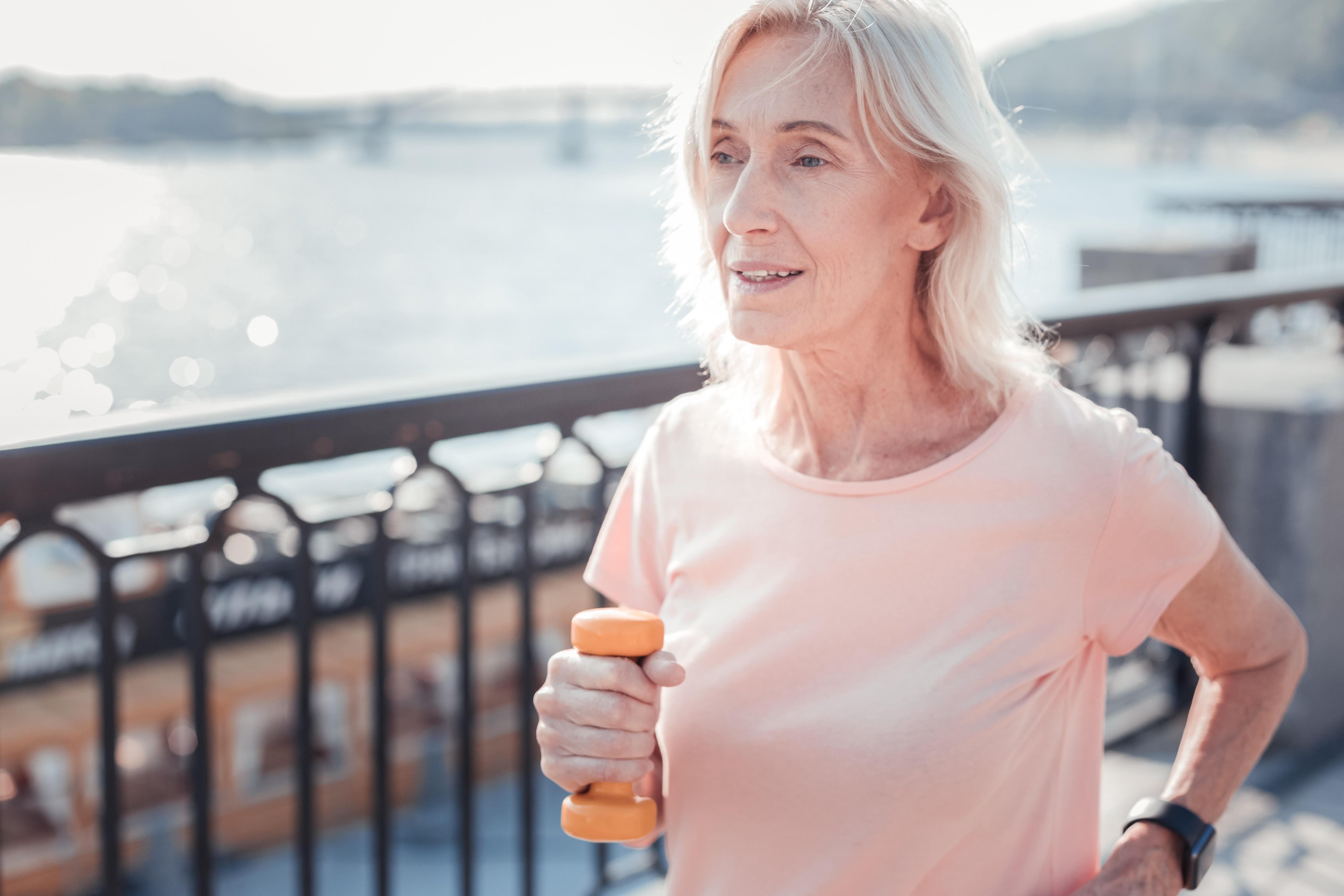 While sunshine can lift our spirits, exercising in the heat can also pose risks such as dehydration and heat exhaustion, particularly for those new to outdoor workouts or in older age groups