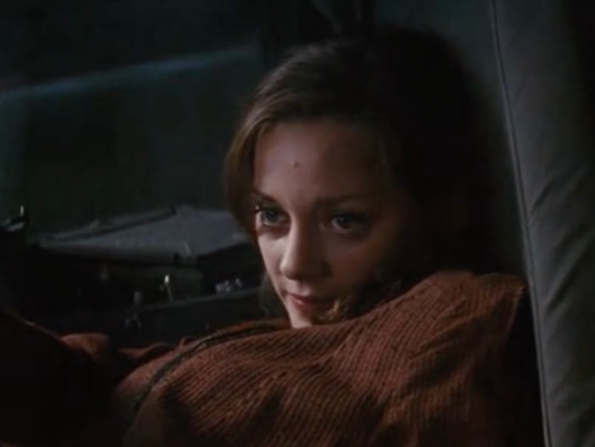 Marion Cotillard’s awkward scene in ‘The Dark Knight Rises’