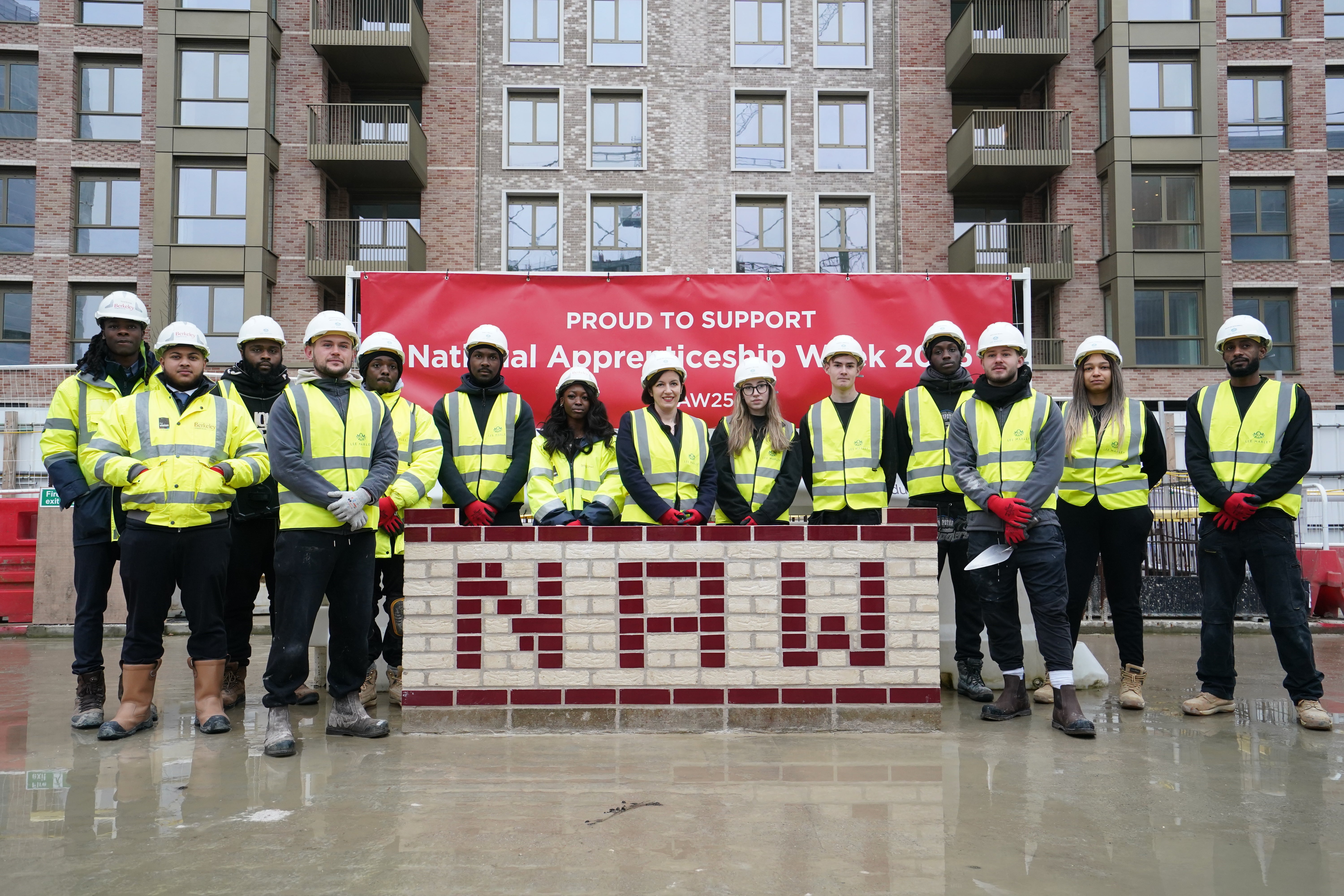 Education Secretary Bridget Phillipson with apprentice bricklayers (Gareth Fuller/PA)