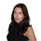 Head shot of Ariana Baio