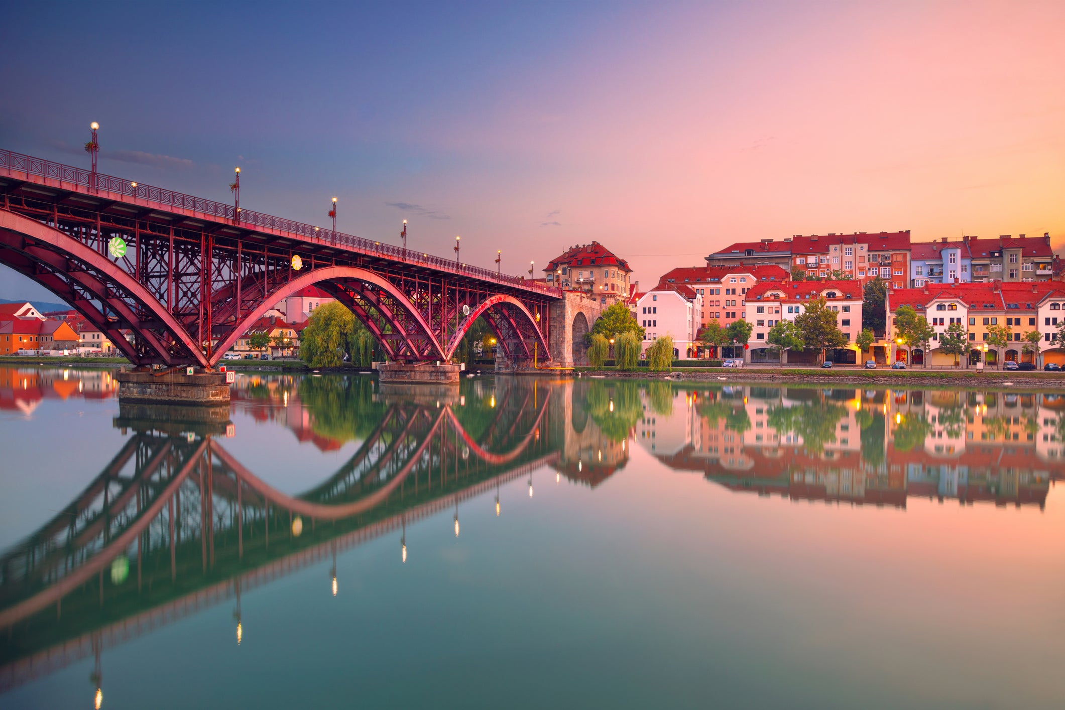 Wine connoisseurs will find themselves at home in one of the many tasting cellars in Maribor