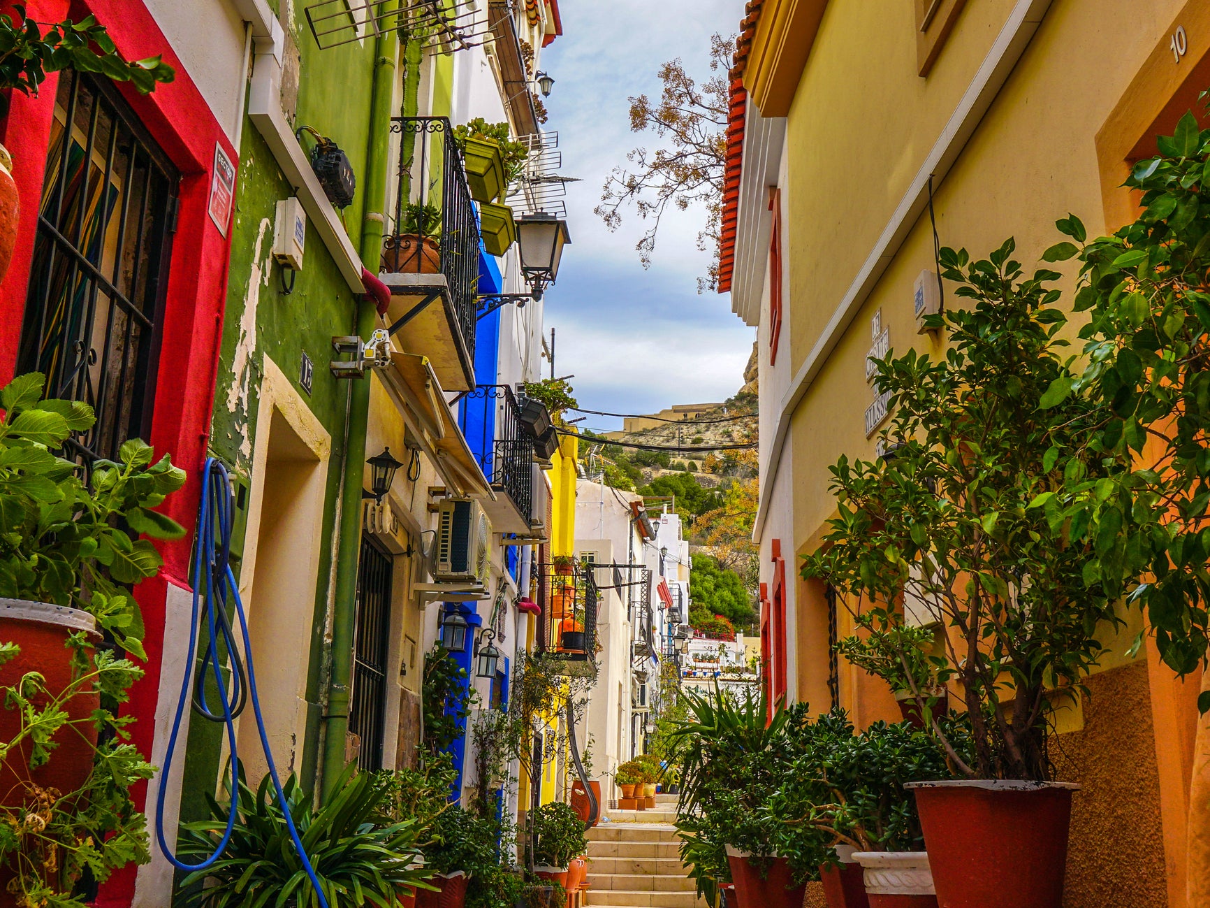 The pretty streets of Alicante’s Old Town