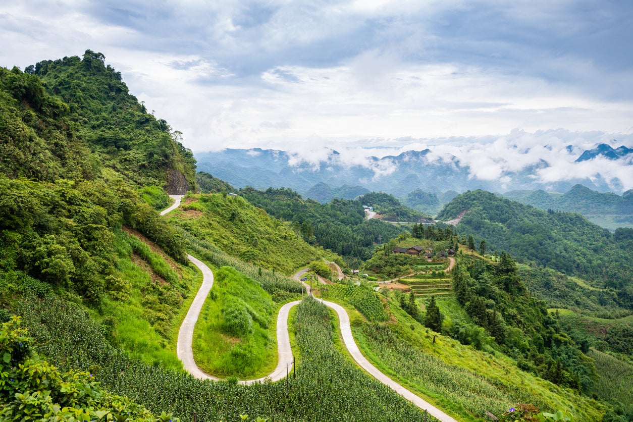 Hairpin turns and winding roads make this route a challenging drive