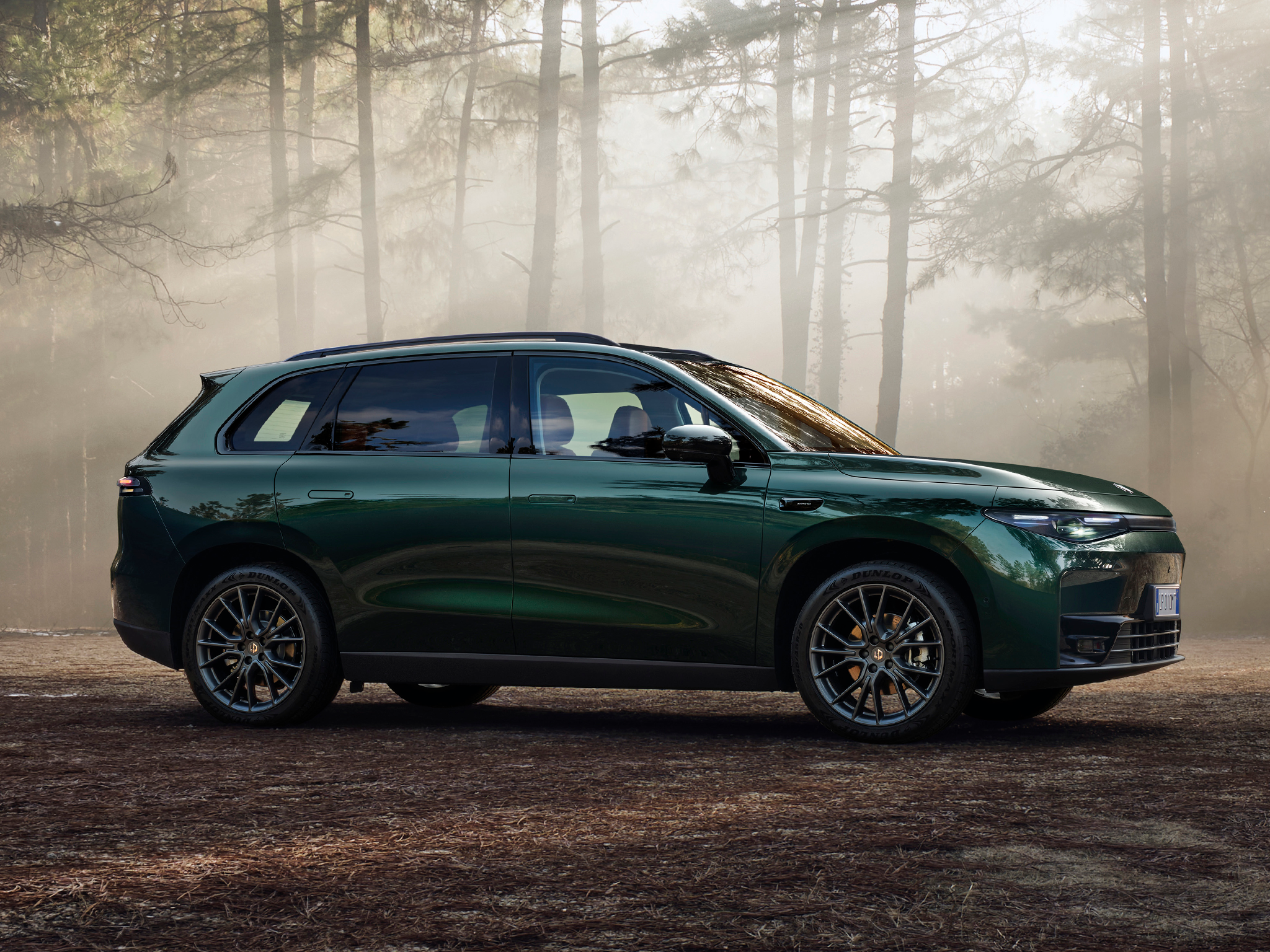 We appreciated small touches on the C10, like how you can wave your foot under the rear bumper to open the boot