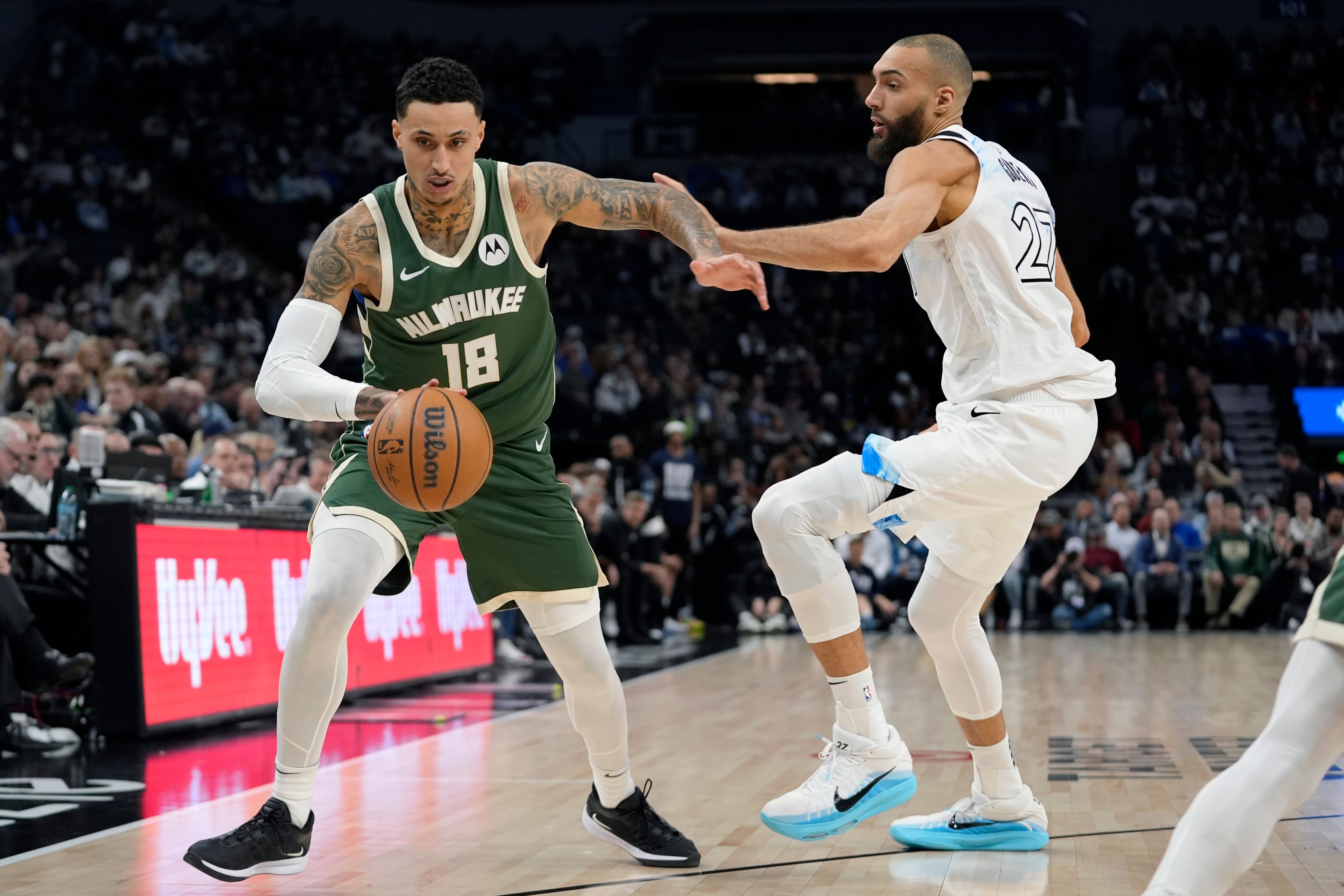 Bucks Timberwolves Basketball