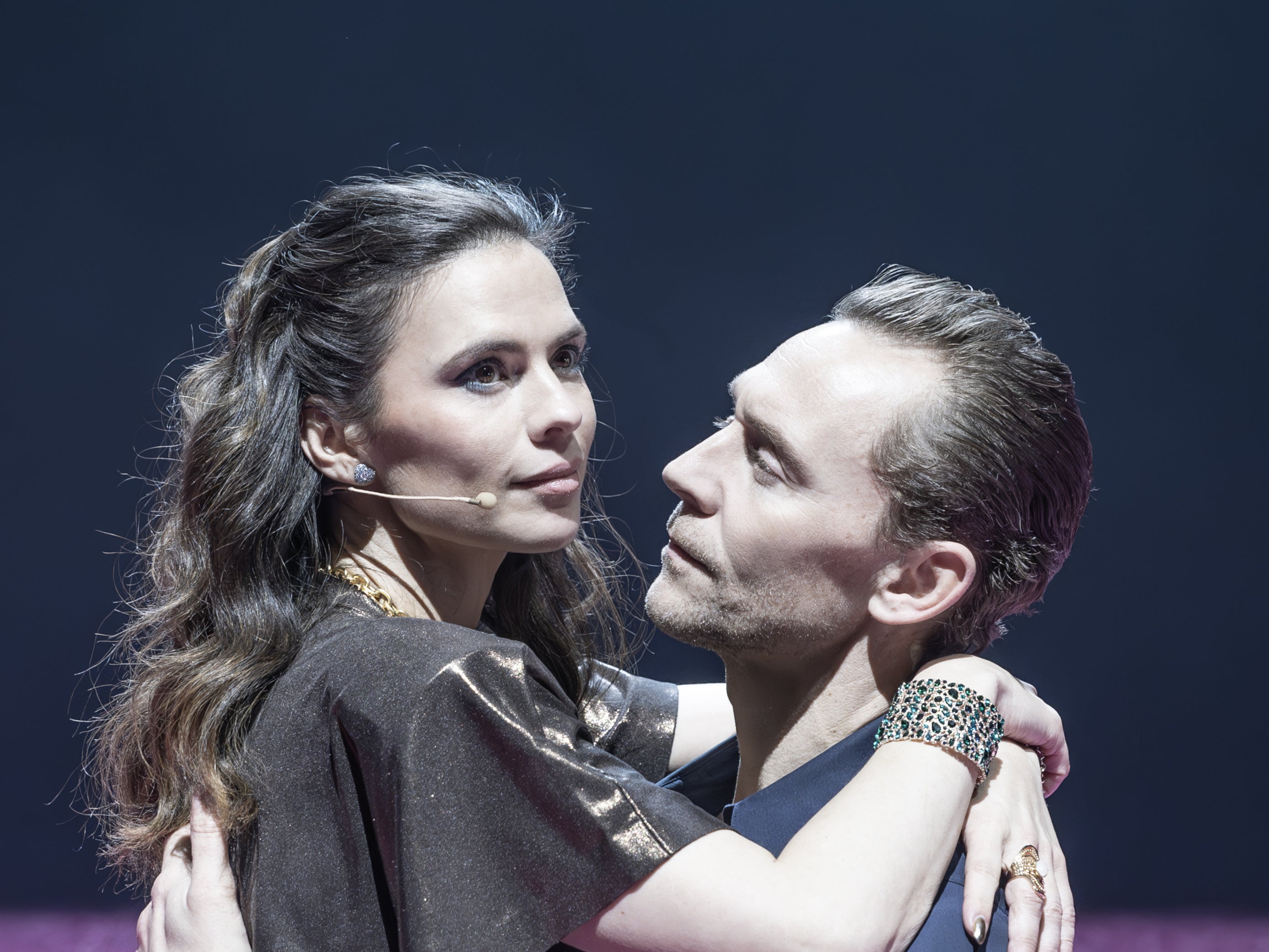 Hayley Atwell and Tom Hiddleston impress in ‘Much Ado About Nothing’
