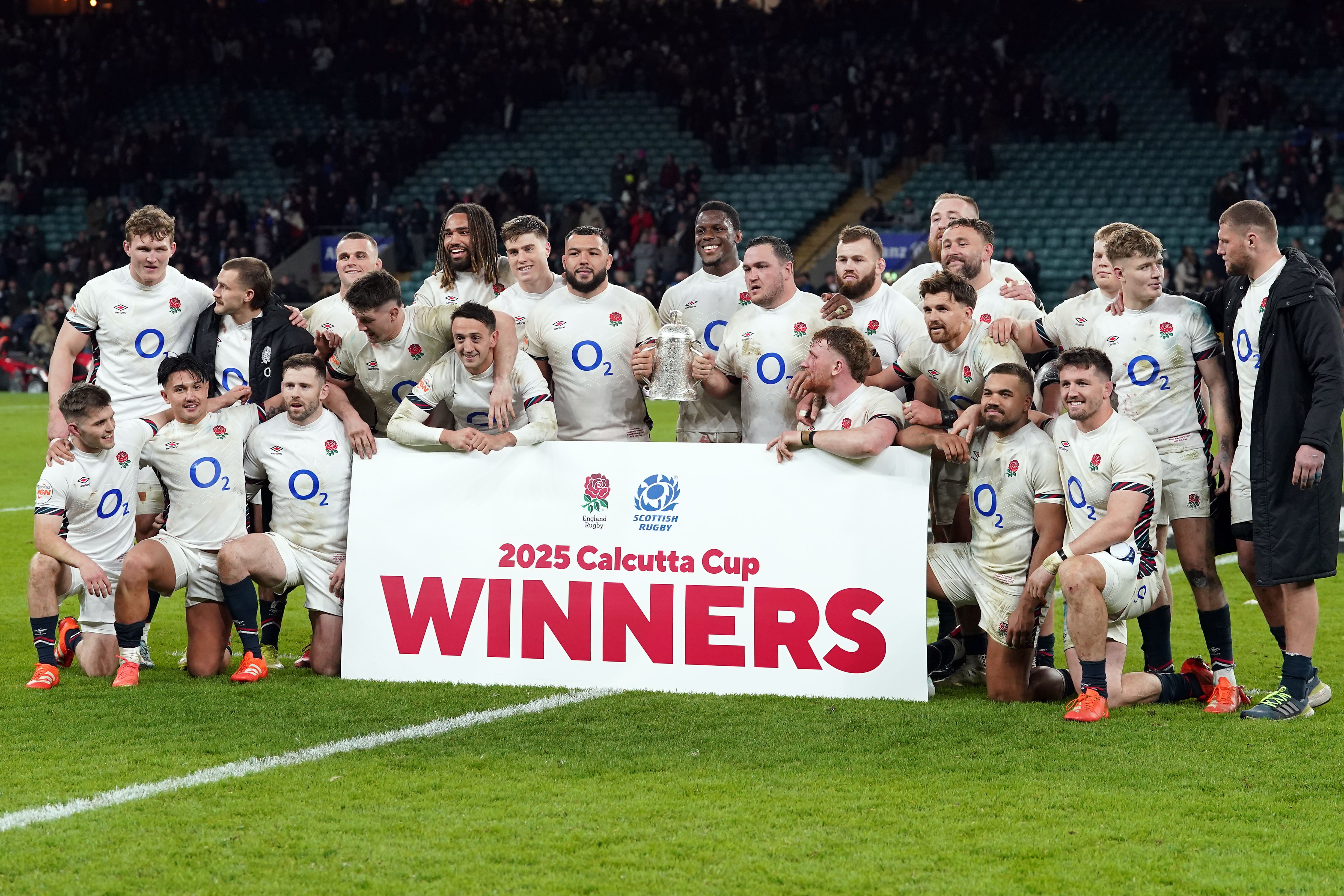 England held on to win the Calcutta Cup for the first time since 2020