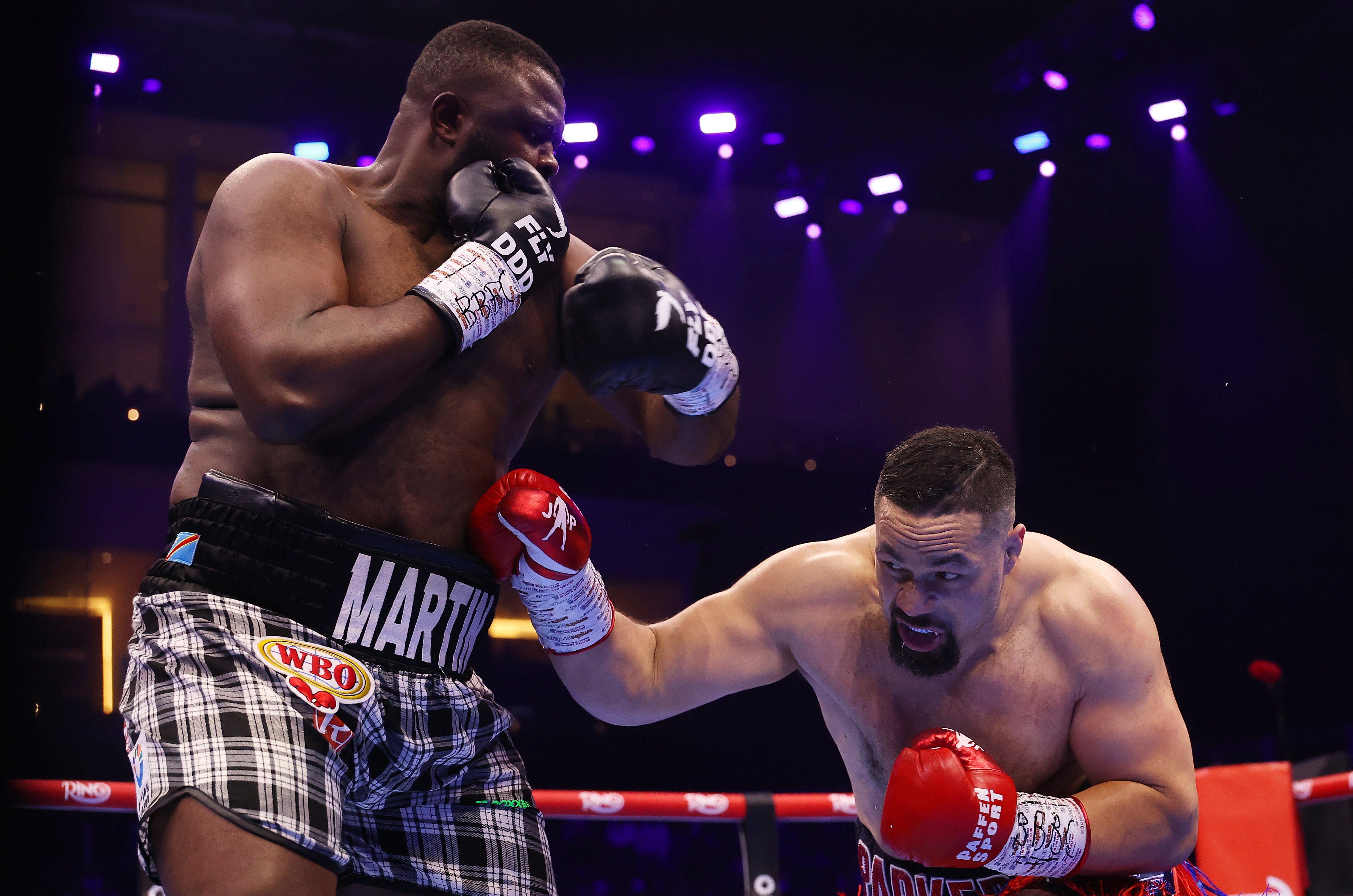Joseph Parker punches Martin Bakole