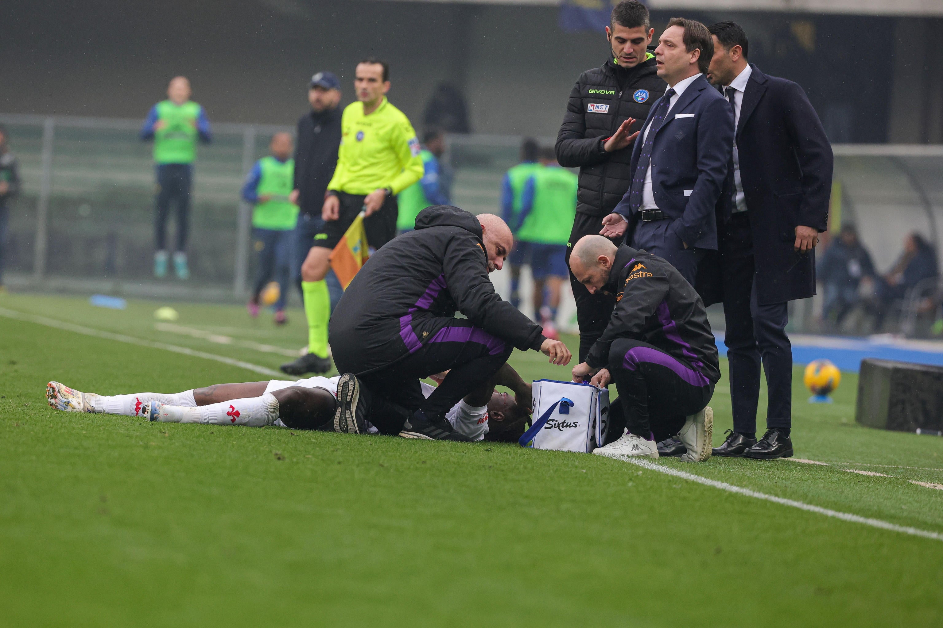 Moise Kean collapsed in the 67th minute of Fiorentina’s match with Hellas Verona