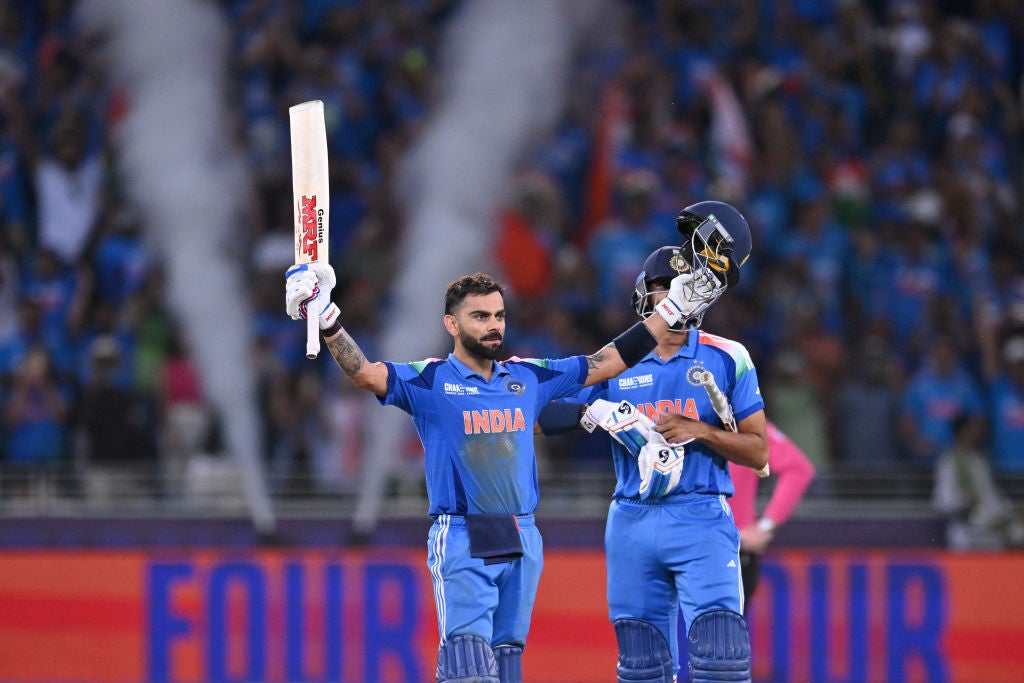 Kohli celebrates his century against Pakistan