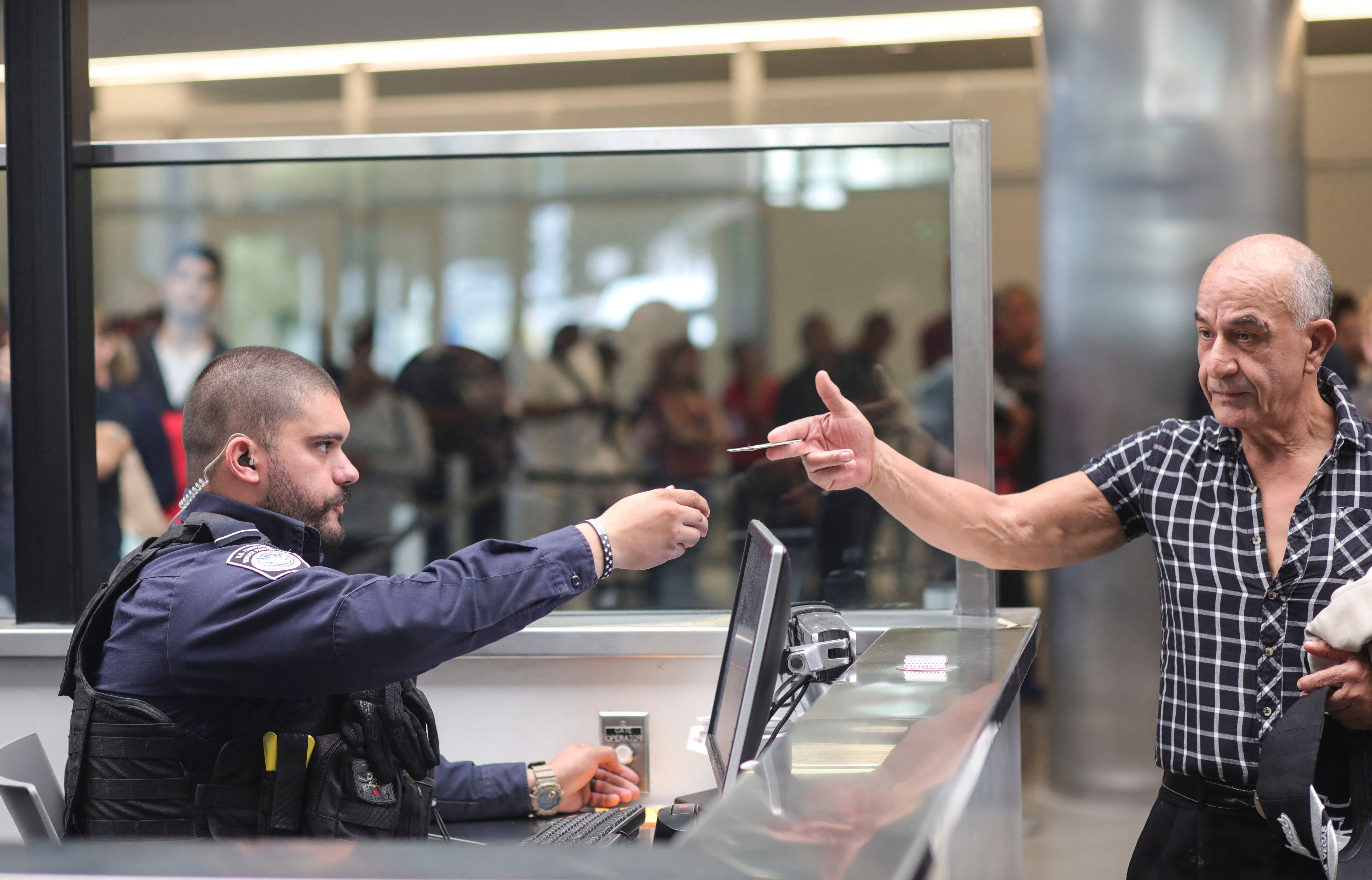 Order requires immigrants to keep registration paperwork on hand at all times