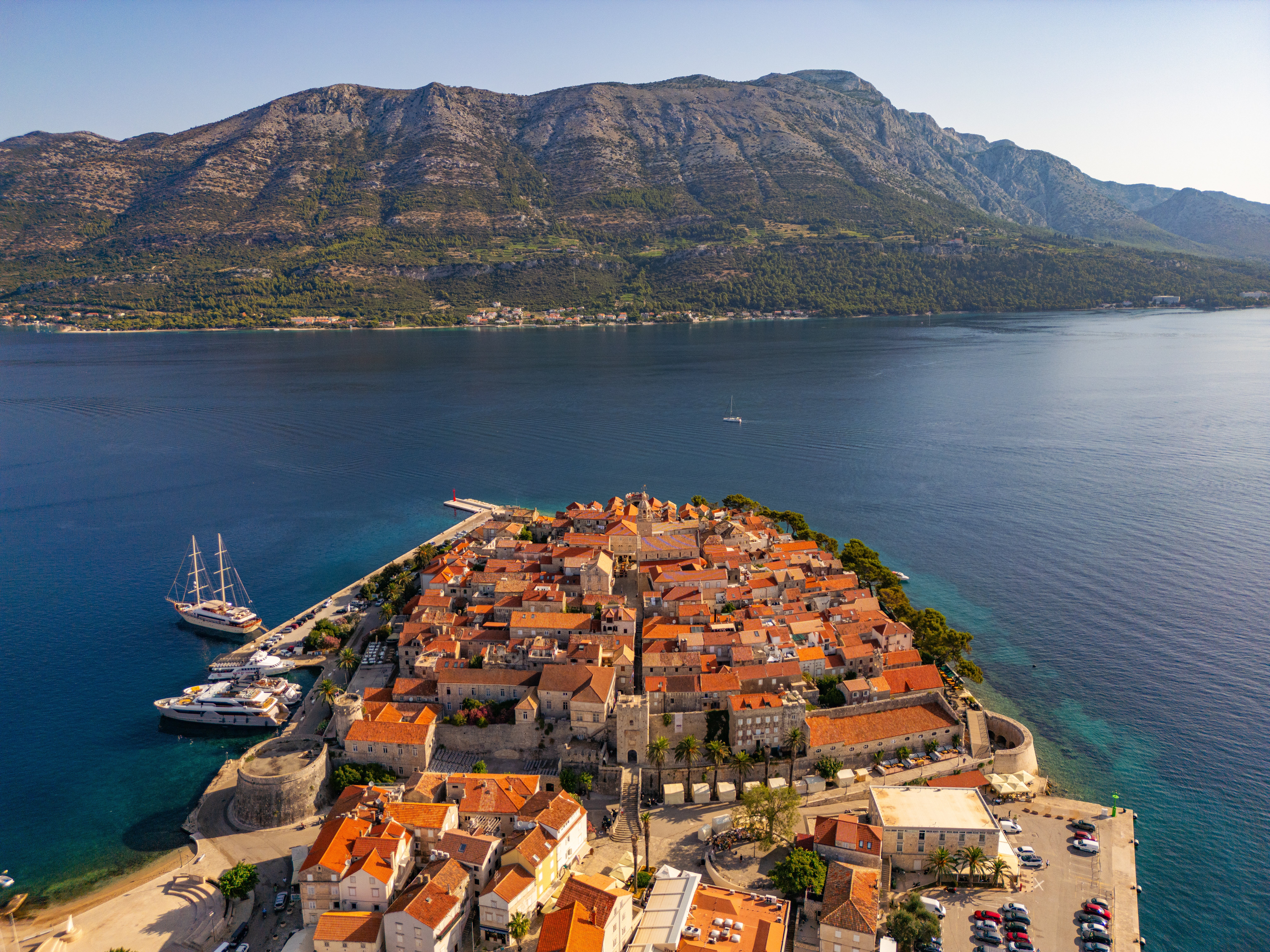 Nature and adventure fans alike will enjoy island-hopping around Dubrovnik
