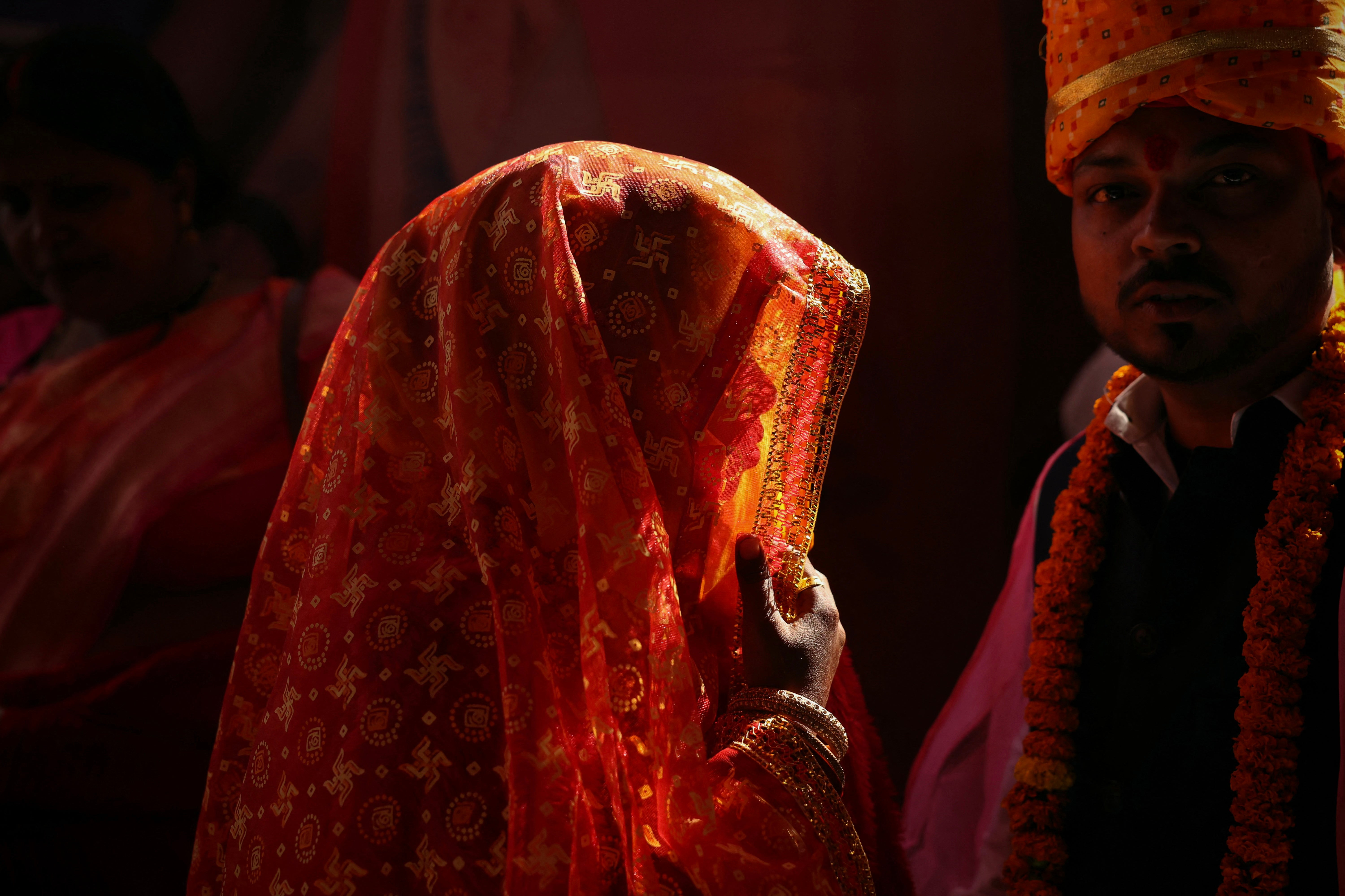 The traditional Hindu garland ceremony was where it all went wrong