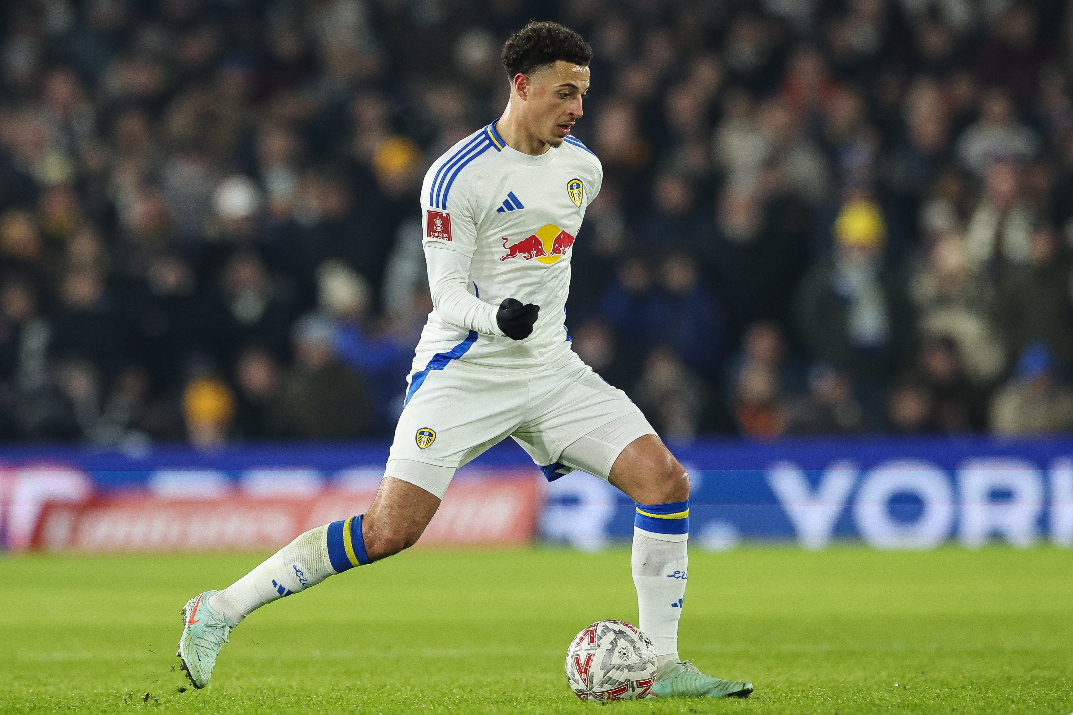 V této sezoně kapitána Ethan Ampadu kapitána Leedse na slávu mistrovství