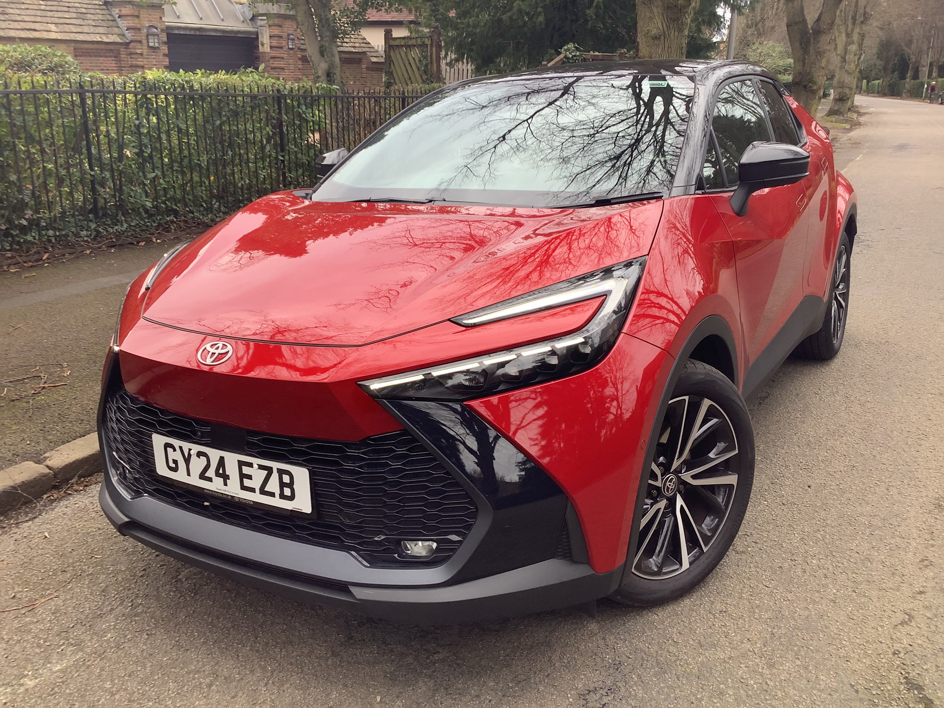 It’s a fairly enjoyable car to drive around town and on suburban routes, but it’s a bit noisy when you put your foot down on a fast A-road or motorway