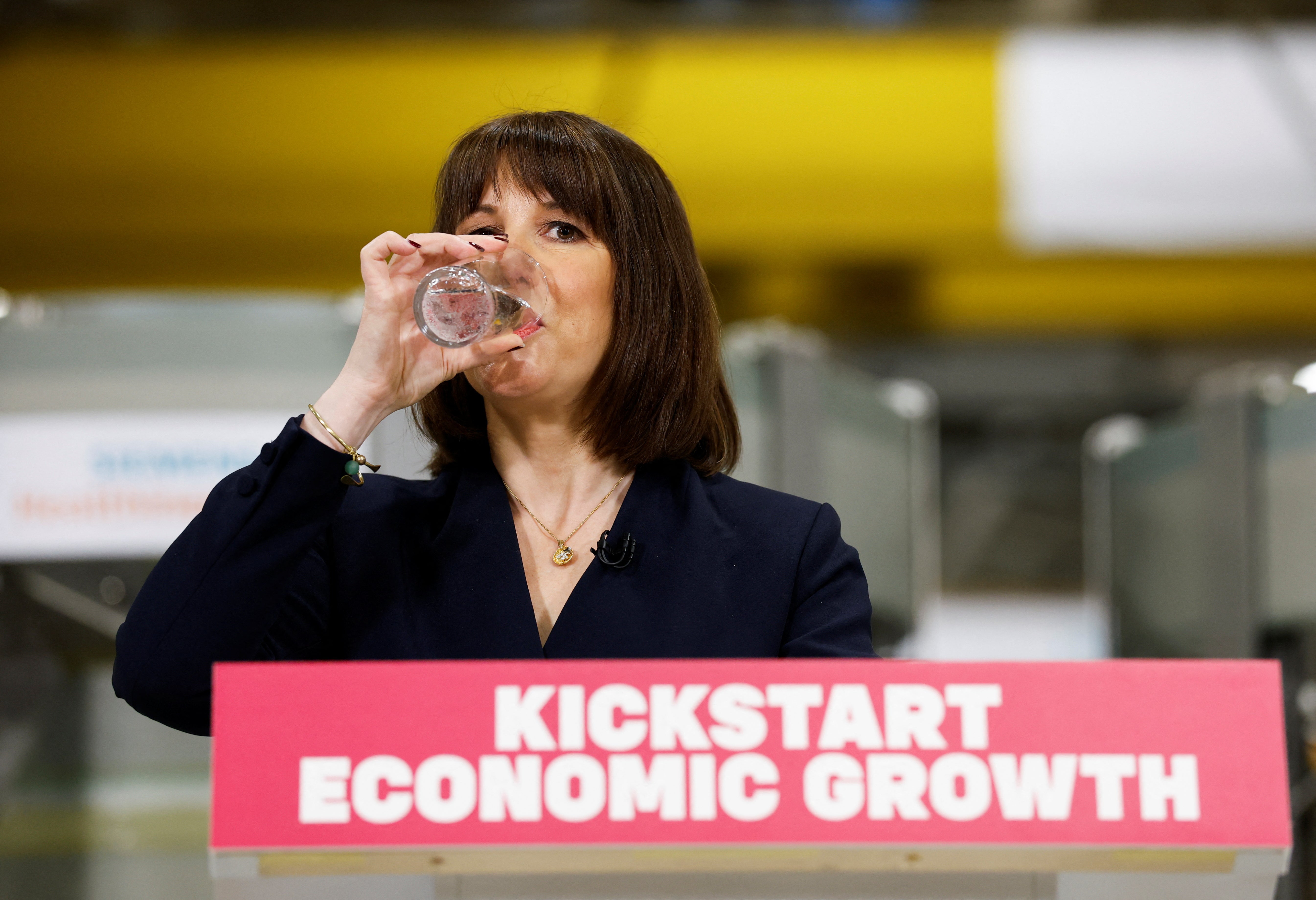 Rachel Reeves has backed a third runway at Heathrow