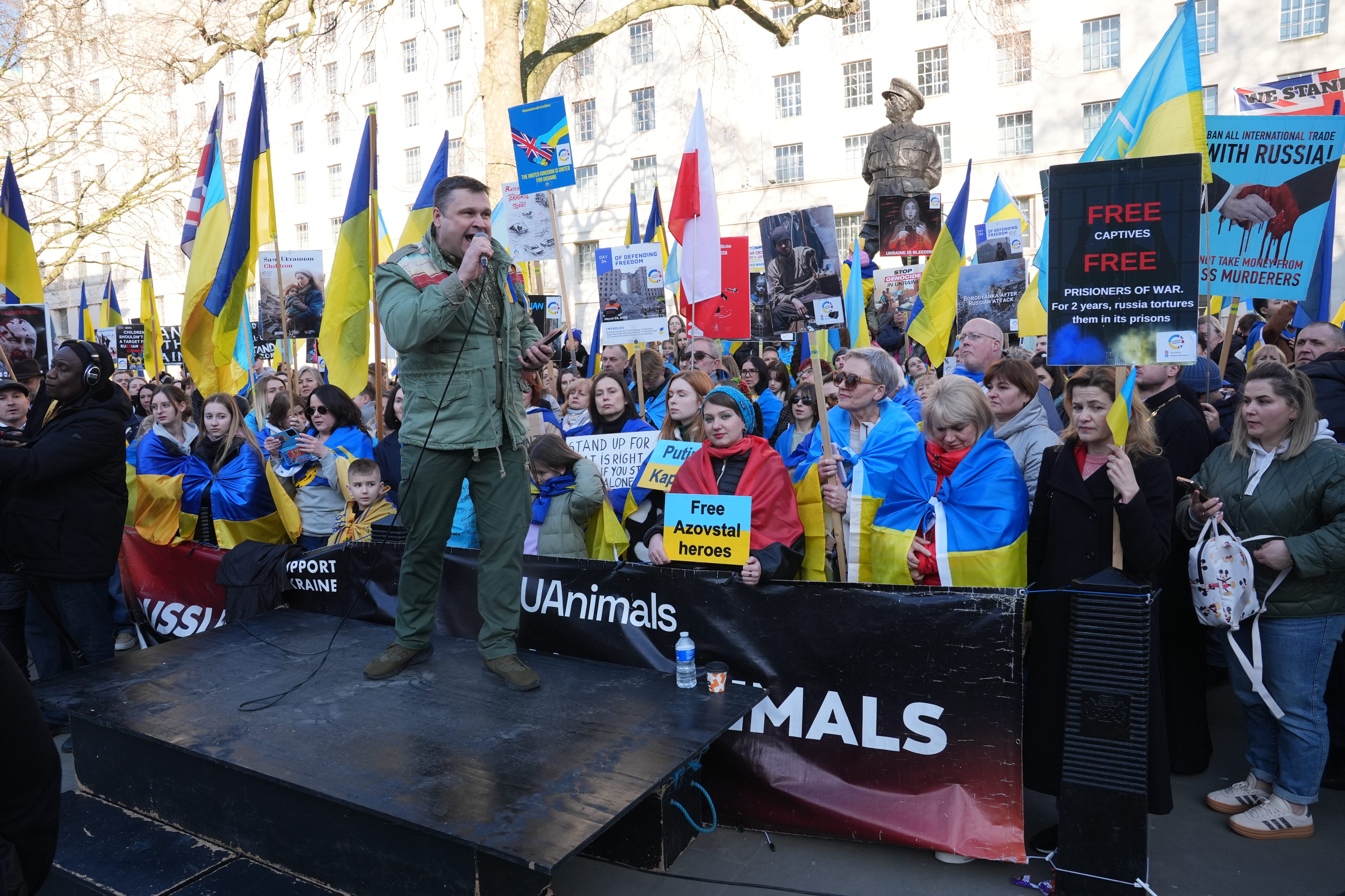 People take part in a rally in support of Ukraine outside Downing Street, London (PA)