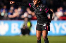 Chelsea’s record signing disappoints and picks up injury on WSL debut
