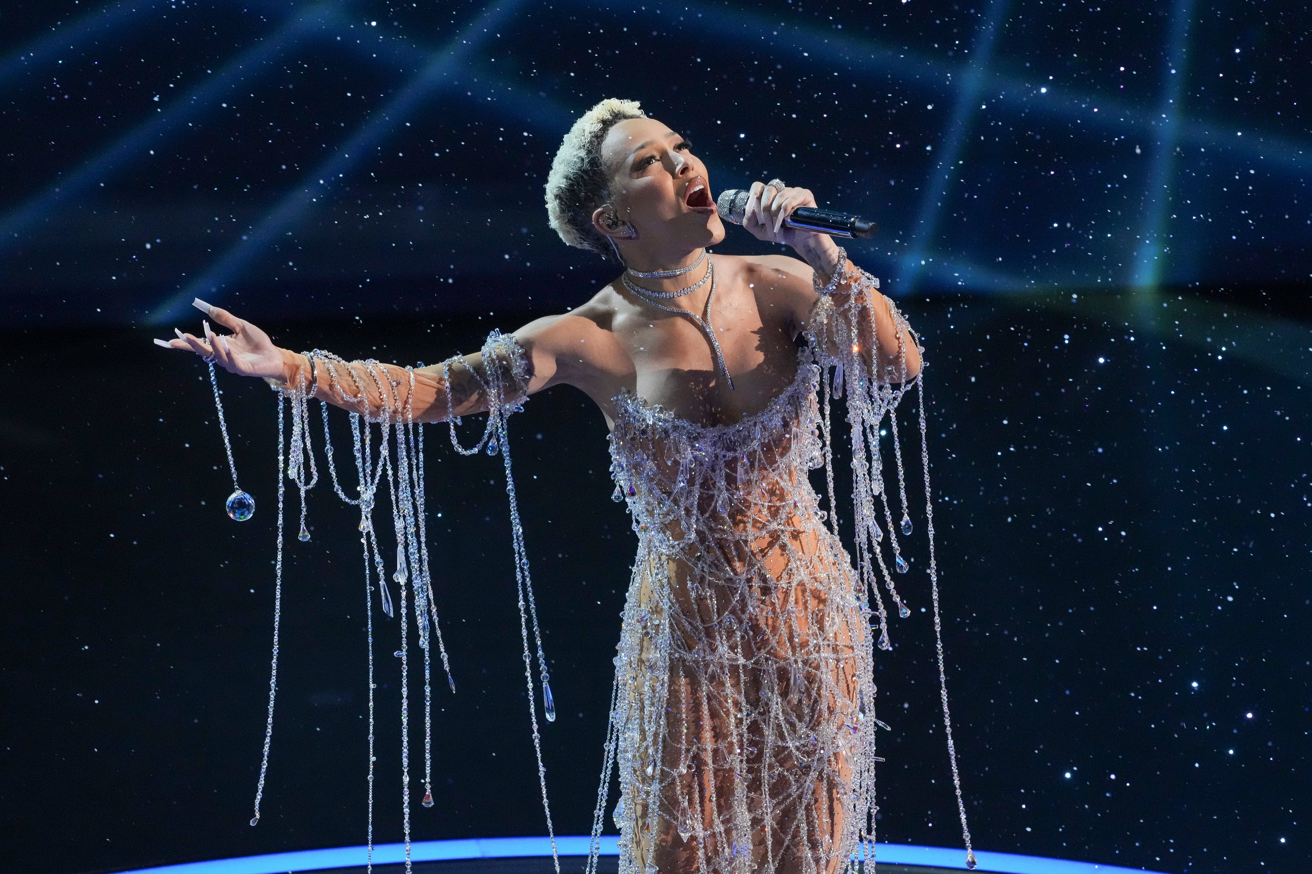 Doja Cat performing at the 2025 Oscars