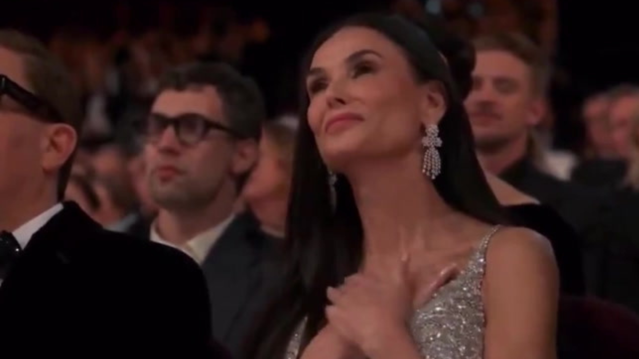 Moore reacting to Madison's Best Actress Oscar win