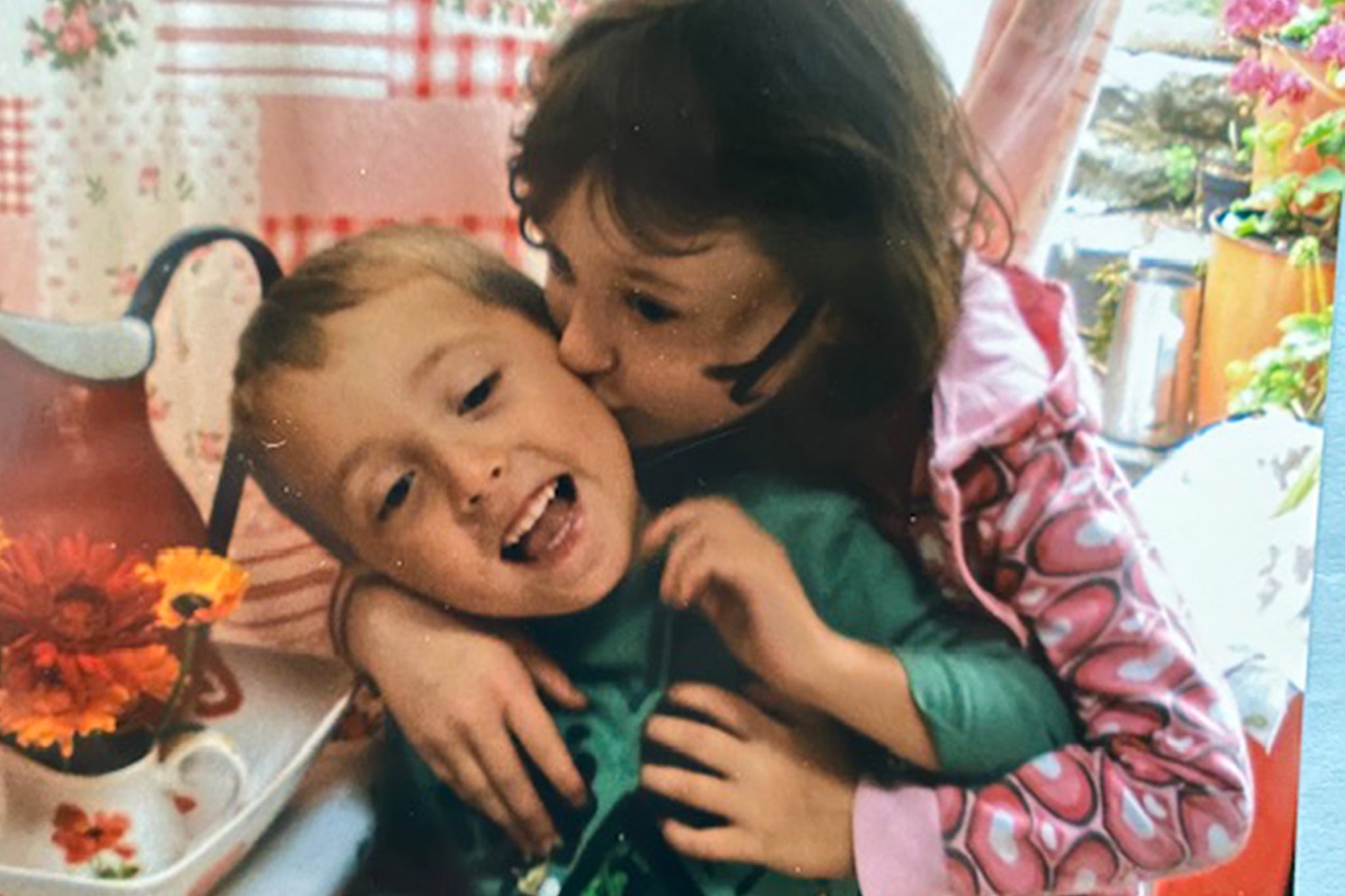Mia Pullen with her brother Elliot, who she lost in a car crash