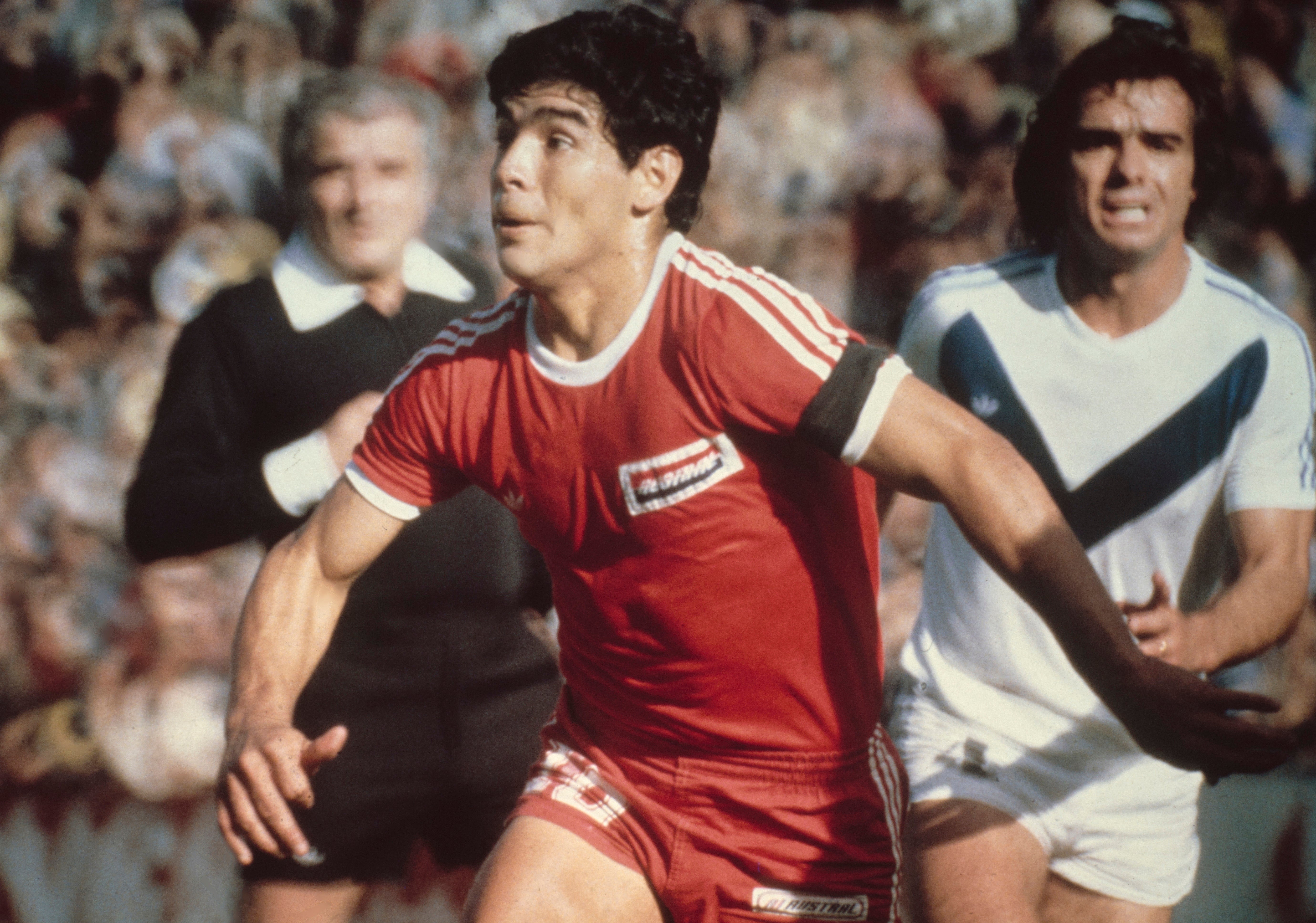 Maradona playing for Argentinos Juniors in the early stages of his professional career. He played for the club’s senior team from 1976 until 1981
