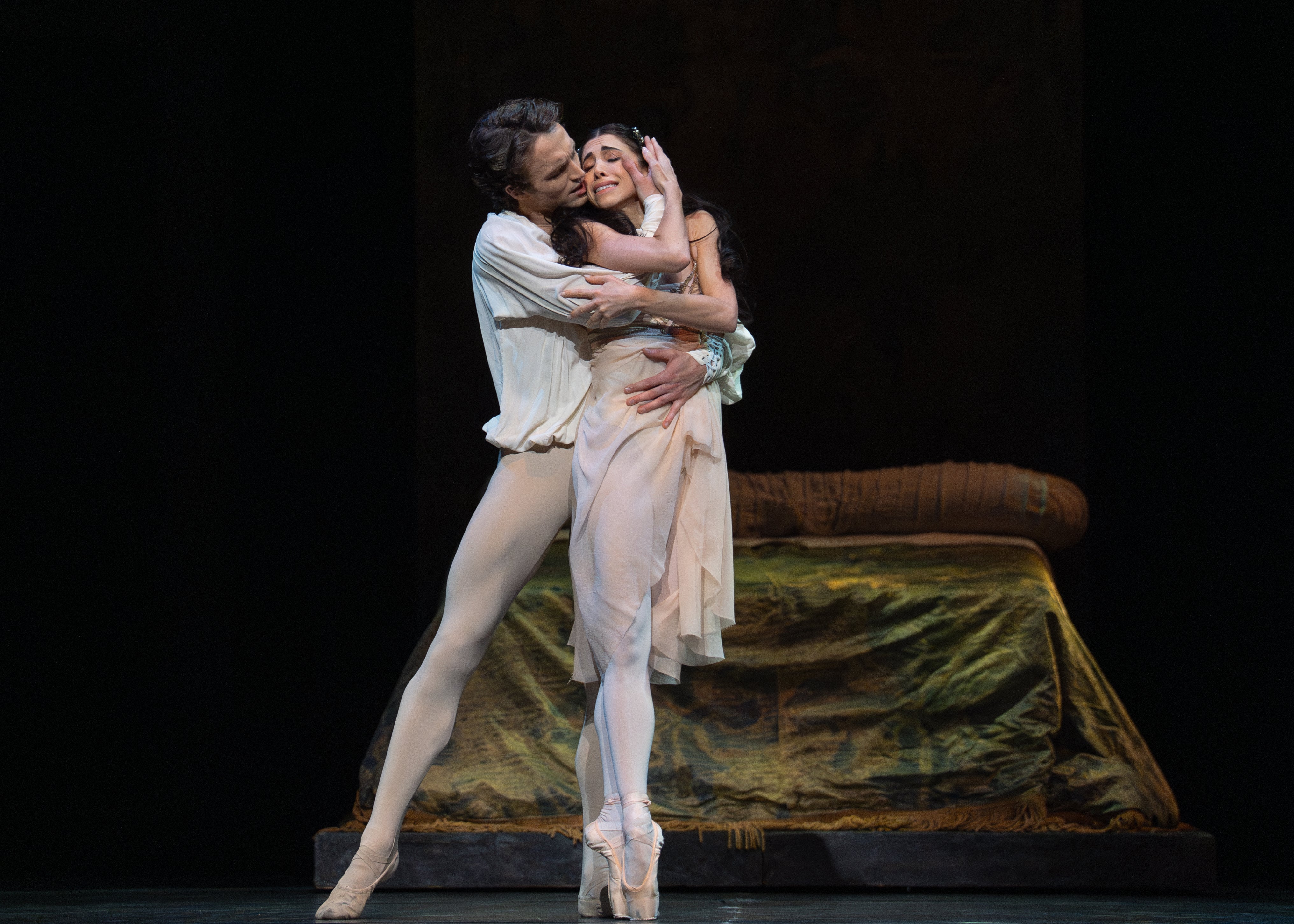Matthew Ball as Romeo and Yasmine Naghdi as Juliet in the Royal Ballet's ‘Romeo and Juliet’