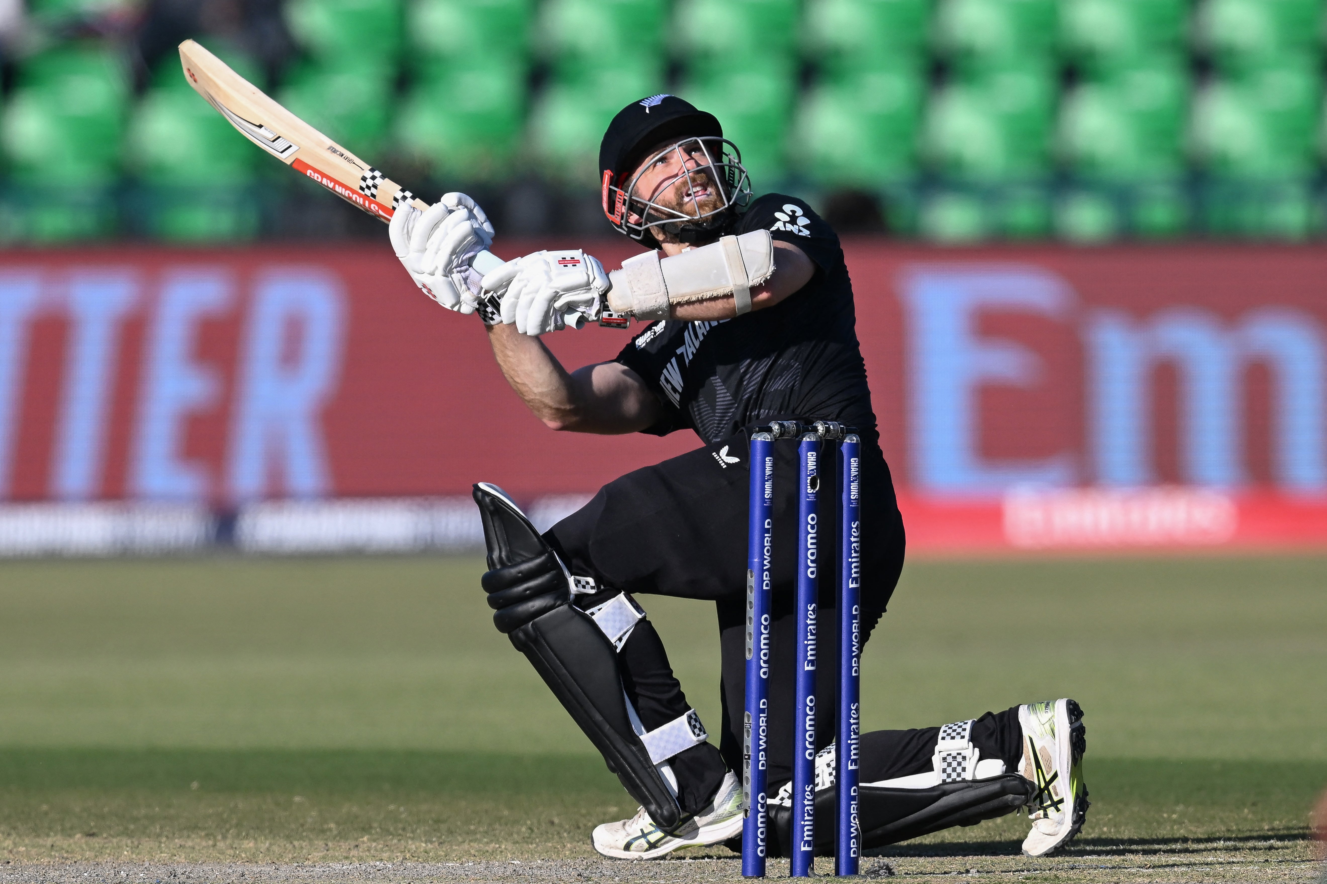 Kane Williamson scored 102 as New Zealand piled on the runs against South Africa