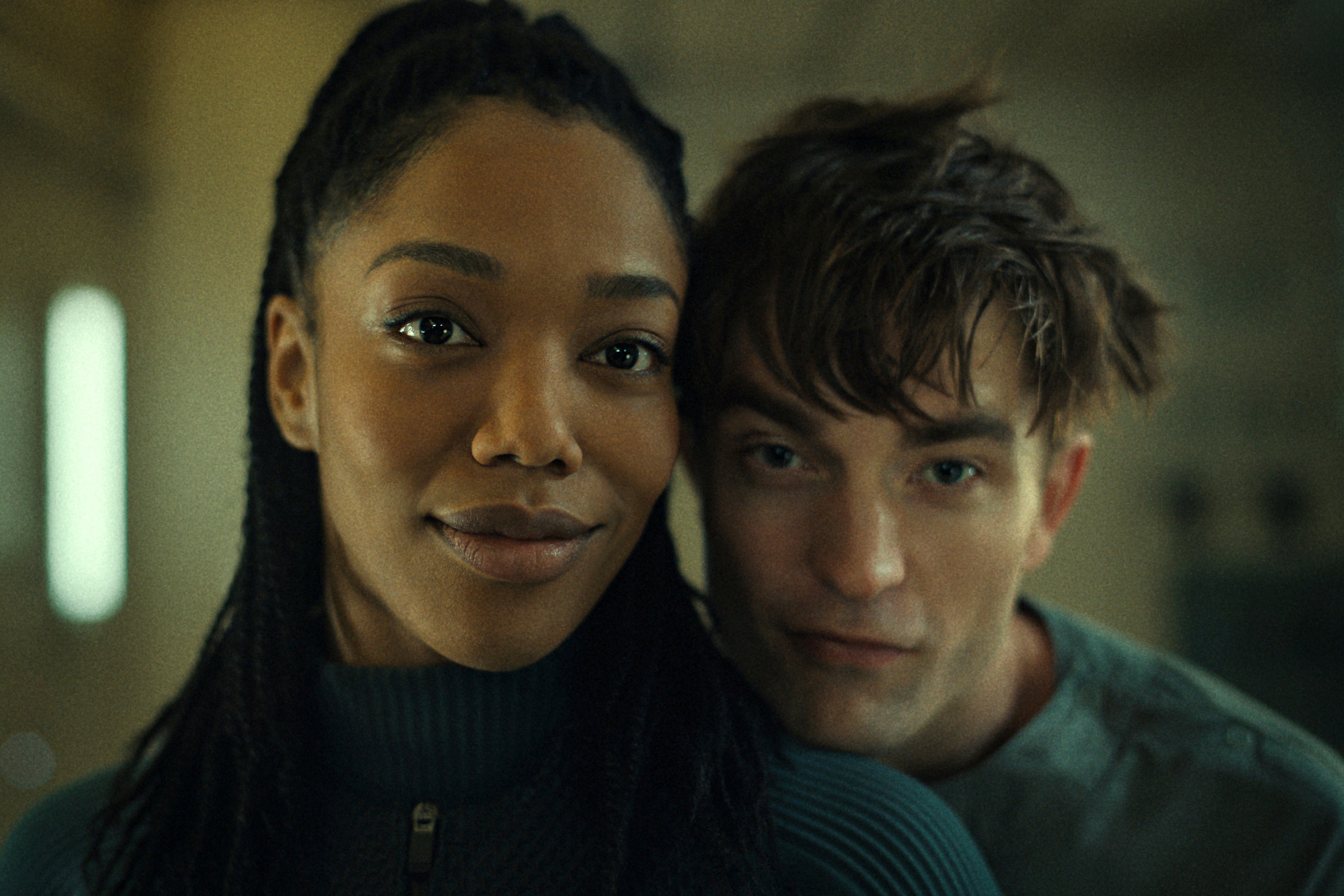 Naomi Ackie and Robert Pattinson in ‘Mickey 17’